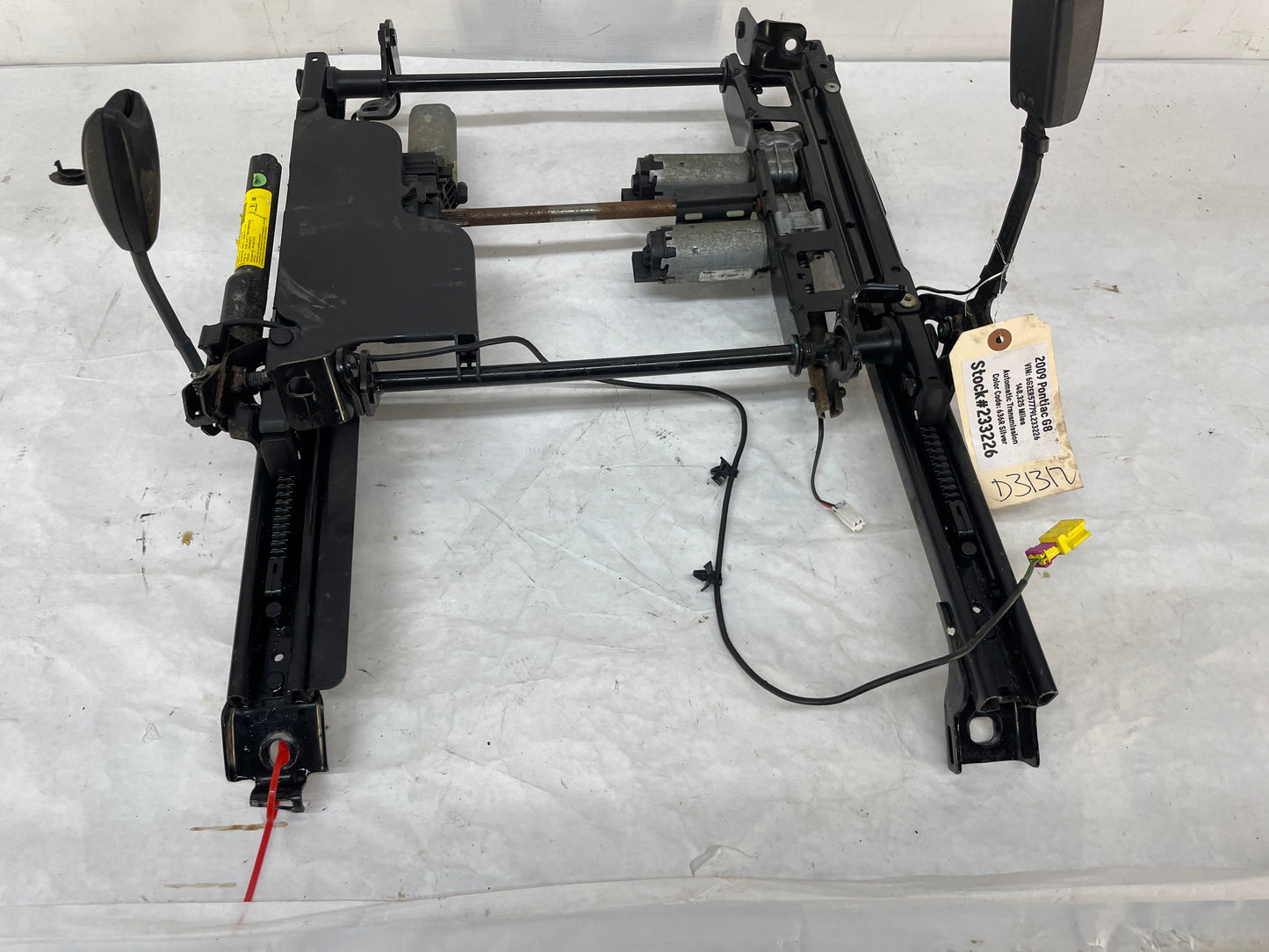 2009 Pontiac G8 RH Passenger Front Seat Track Frame Electric OEM - Day's Parts Yard