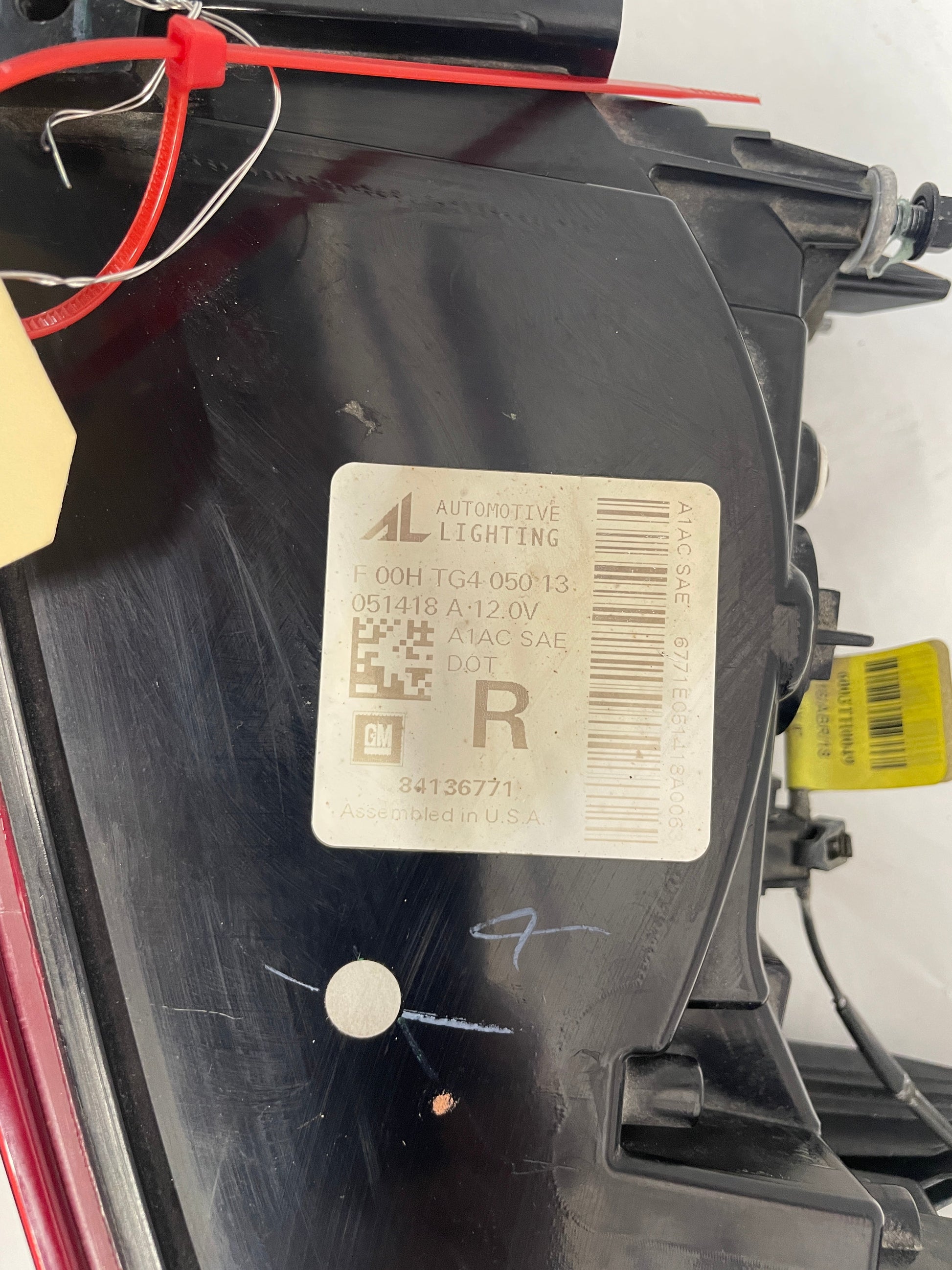 2018 Chevy Camaro SS RH Passenger Tail Light Taillight Lamp OEM - Day's Parts Yard