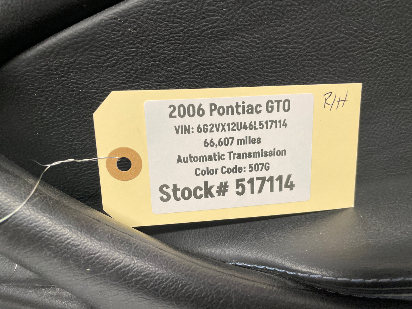 2006 Pontiac GTO RH Passenger Front Interior Door Panel Trim OEM