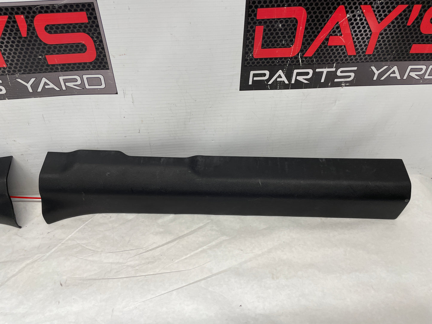 2014 Chevy SS Sedan RH & LH Front Interior Carpet Retainer Sill Moldings OEM - Day's Parts Yard