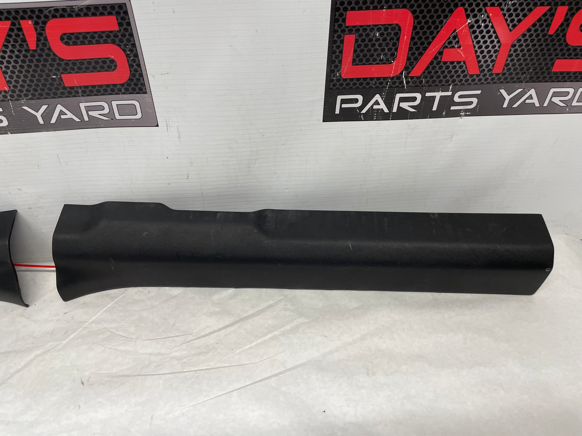2014 Chevy SS Sedan RH & LH Front Interior Carpet Retainer Sill Moldings OEM - Day's Parts Yard