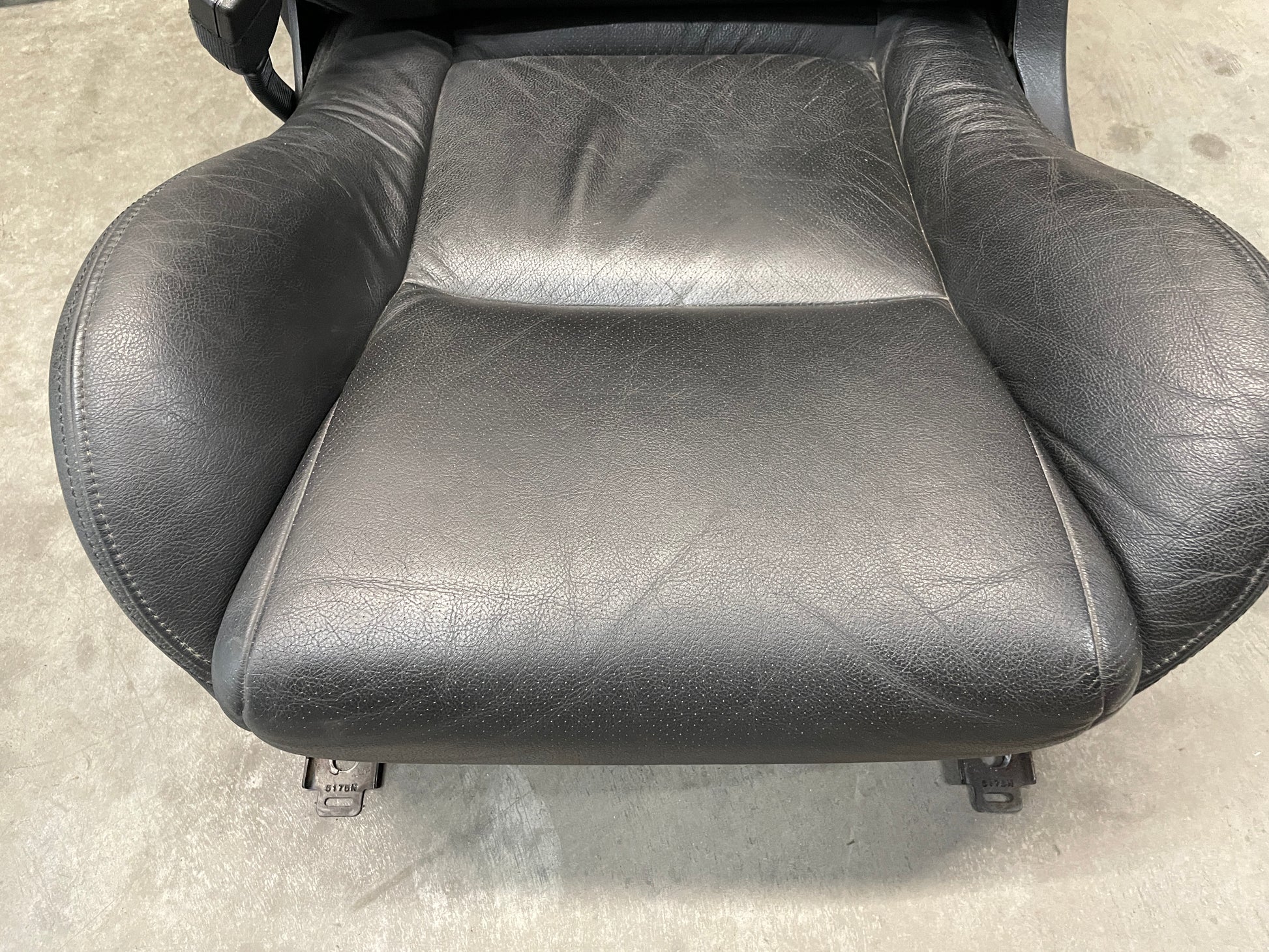 2005 Pontiac GTO Seats Front and Rears Black Leather OEM - Day's Parts Yard