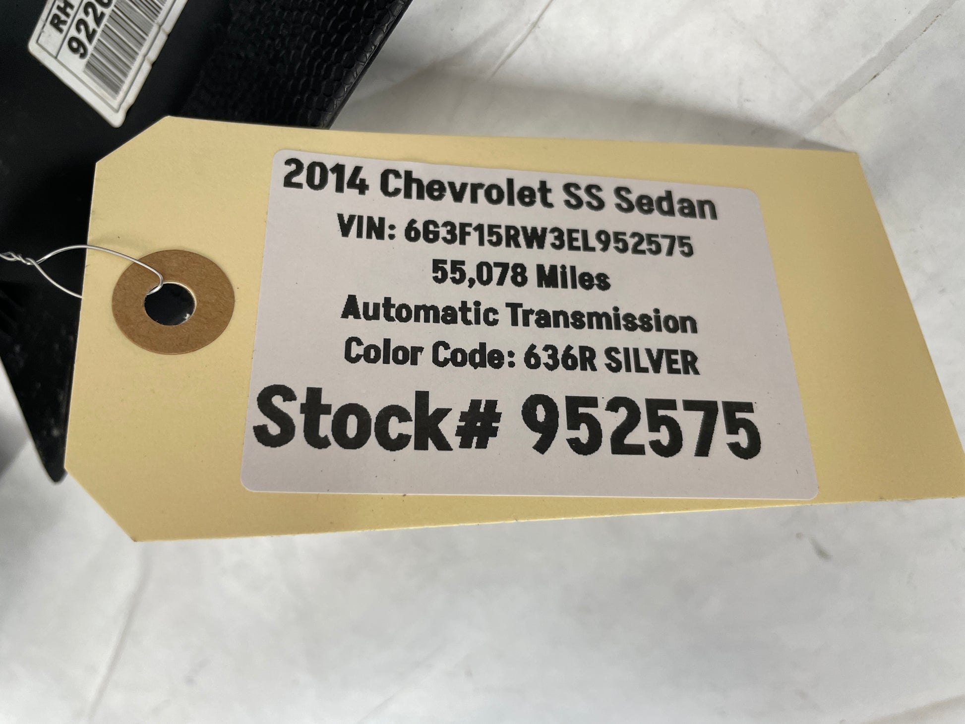 2014 Chevy SS Sedan RH & LH Front Interior Carpet Retainer Sill Moldings OEM - Day's Parts Yard
