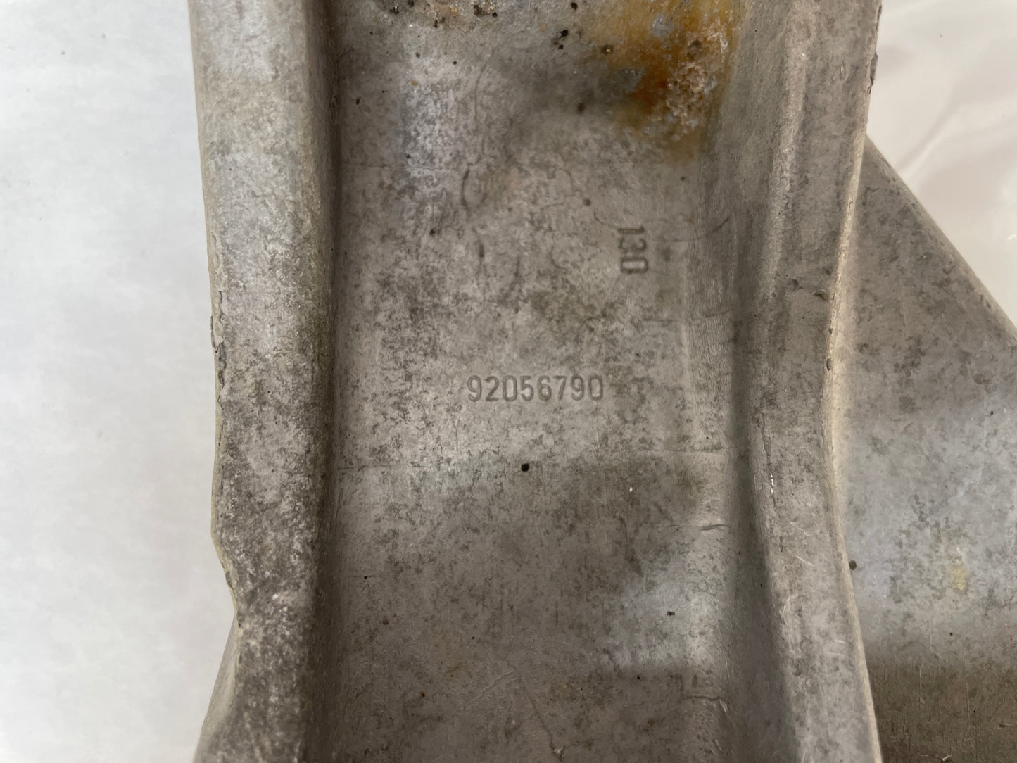 2005 Pontiac GTO RH & LH Engine Motor Mount Bracket Stands OEM - Day's Parts Yard
