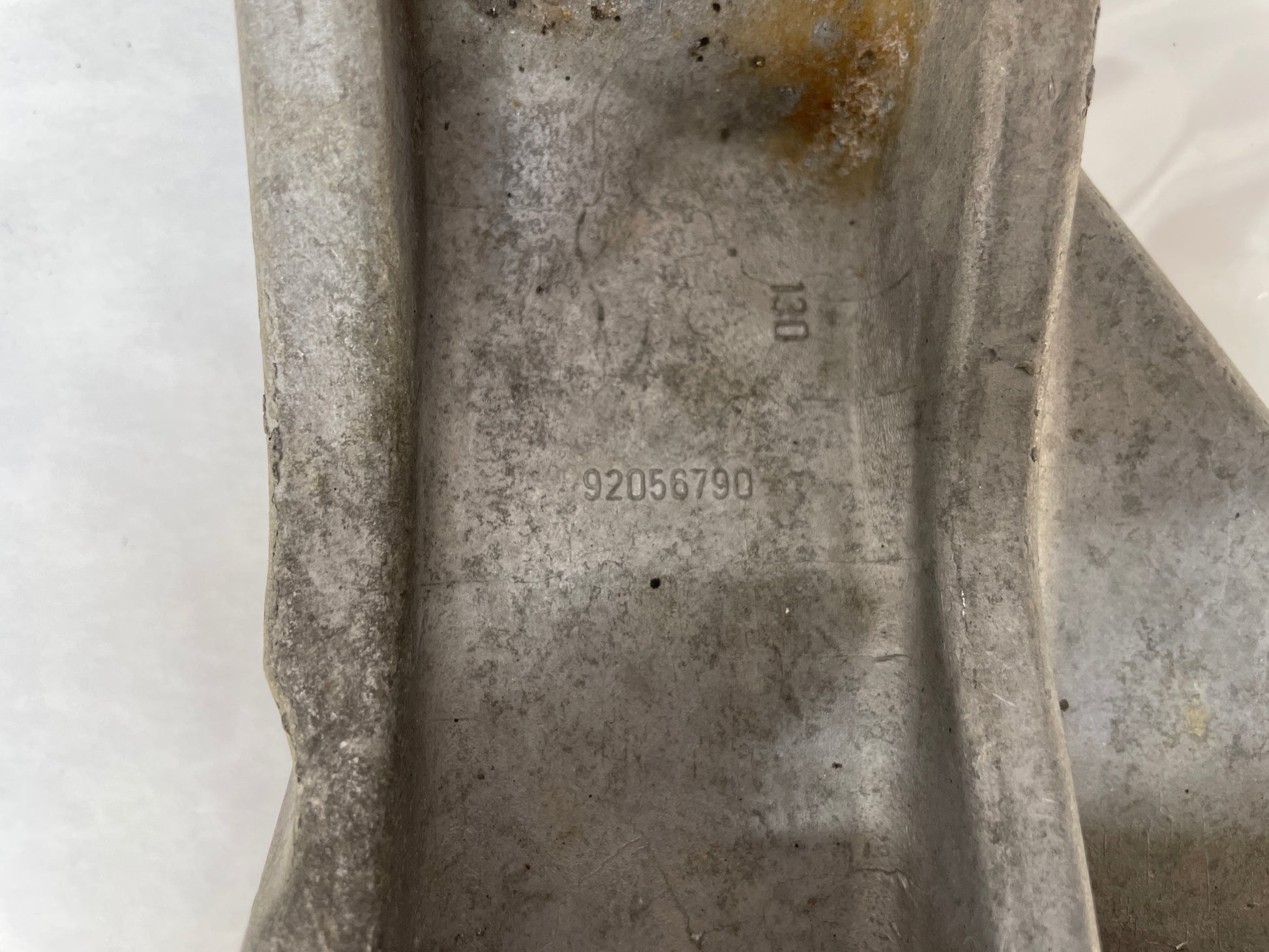 2005 Pontiac GTO RH & LH Engine Motor Mount Bracket Stands OEM - Day's Parts Yard