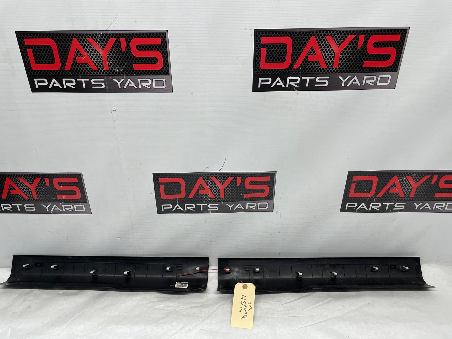 2014 Chevy SS Sedan RH & LH Front Interior Carpet Retainer Sill Moldings OEM - Day's Parts Yard