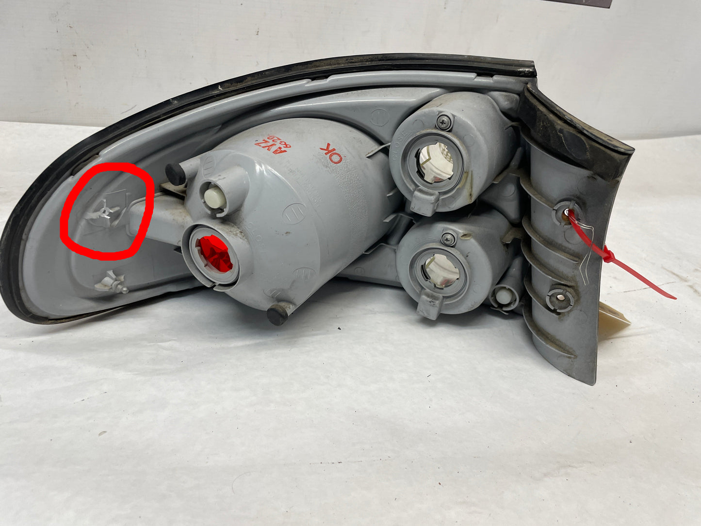 2006 Pontiac GTO RH Passenger Tail Light Taillight Lamp OEM