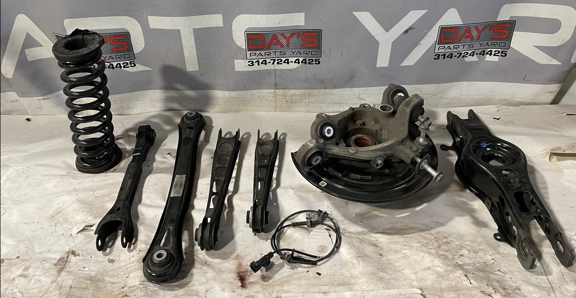 2017 Chevy Camaro SS LH Driver Rear Suspension Spindle Hub w/ Control Arms OEM - Day's Parts Yard
