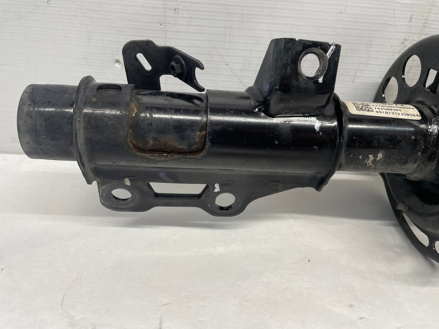 2018 Chevy Camaro SS Front RH Passenger Strut Assembly OEM - Day's Parts Yard