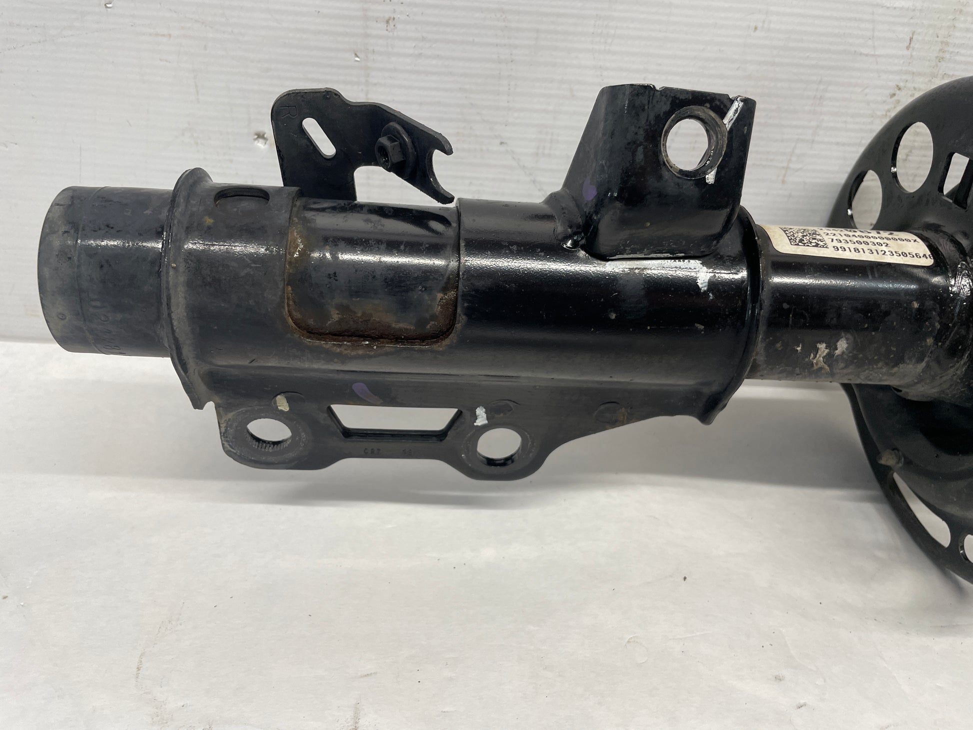 2018 Chevy Camaro SS Front RH Passenger Strut Assembly OEM - Day's Parts Yard