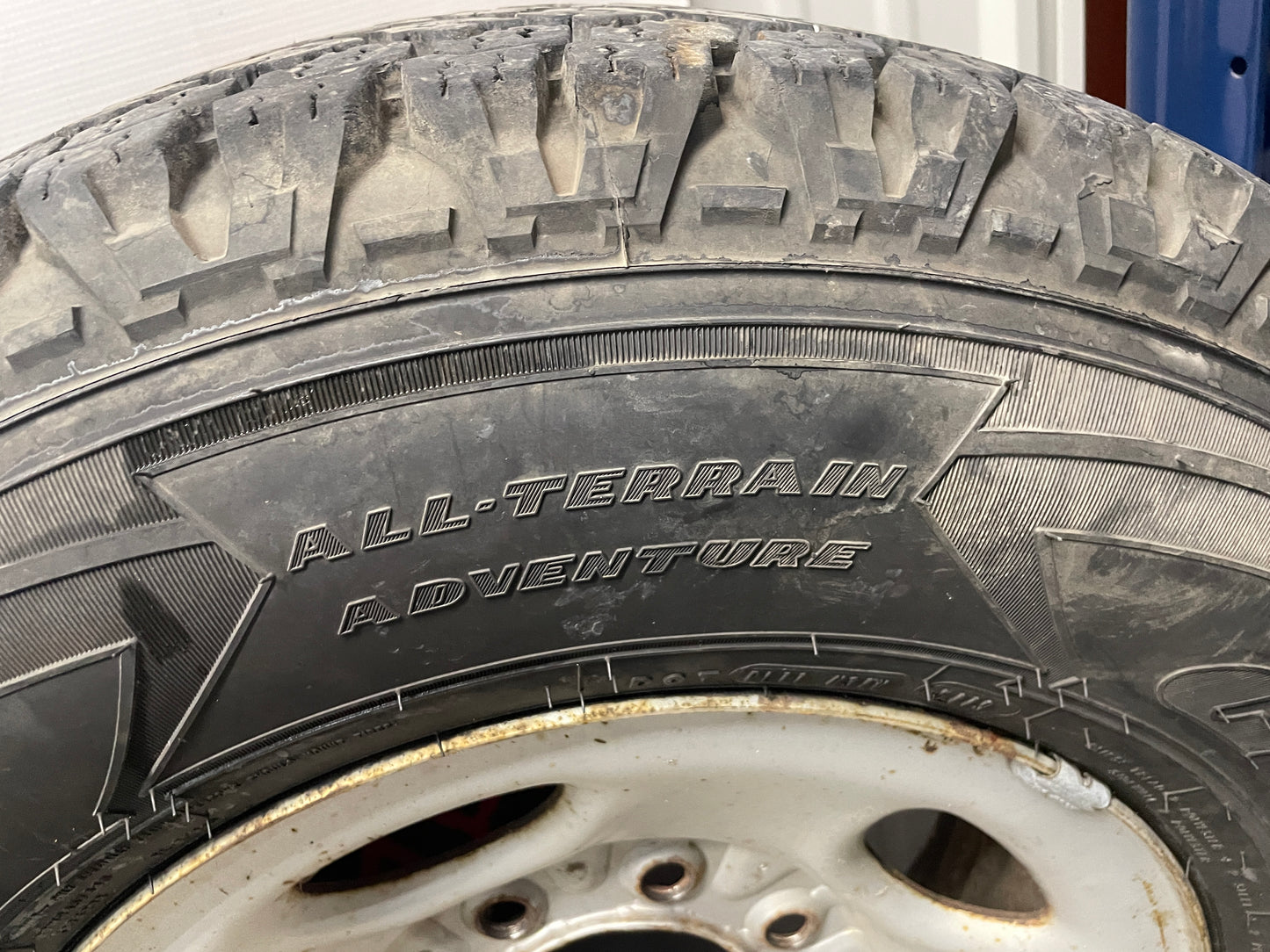 2006 Chevy Silverado C2500 Factory OEM Wheels & Tires - Day's Parts Yard