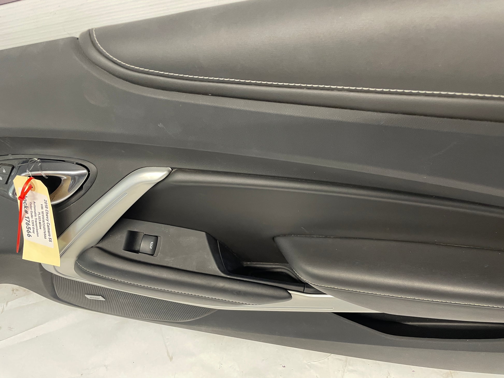 2018 Chevy Camaro SS RH Passenger Front Door Panel OEM - Day's Parts Yard