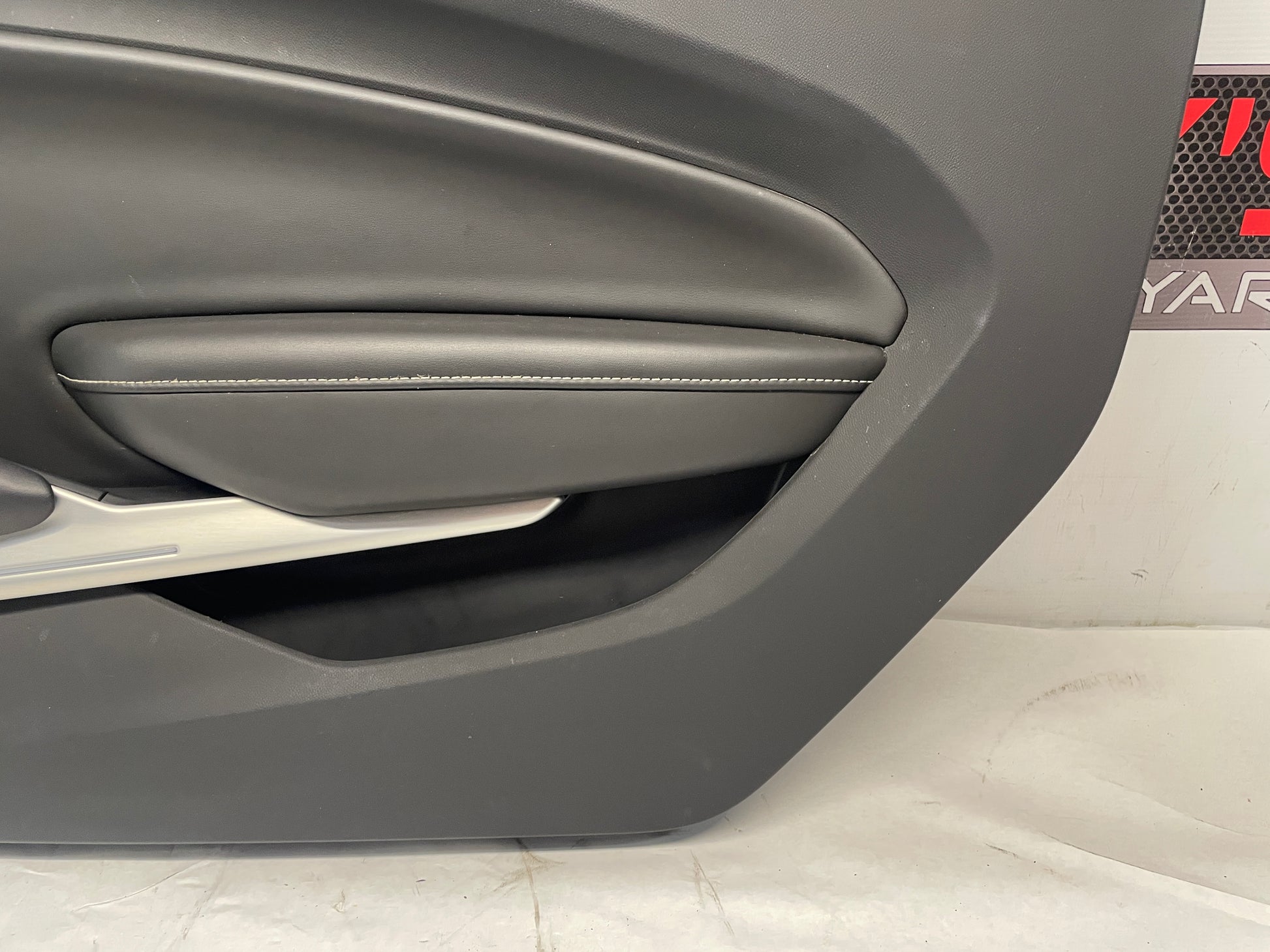 2018 Chevy Camaro SS RH Passenger Front Door Panel OEM - Day's Parts Yard