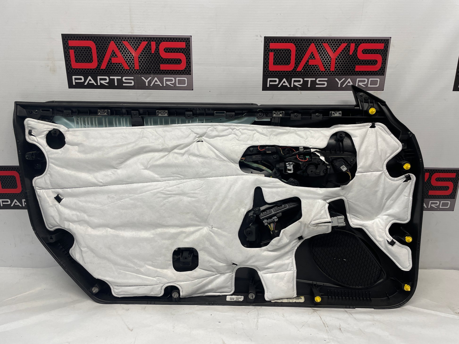2018 Chevy Camaro SS RH Passenger Front Door Panel OEM - Day's Parts Yard