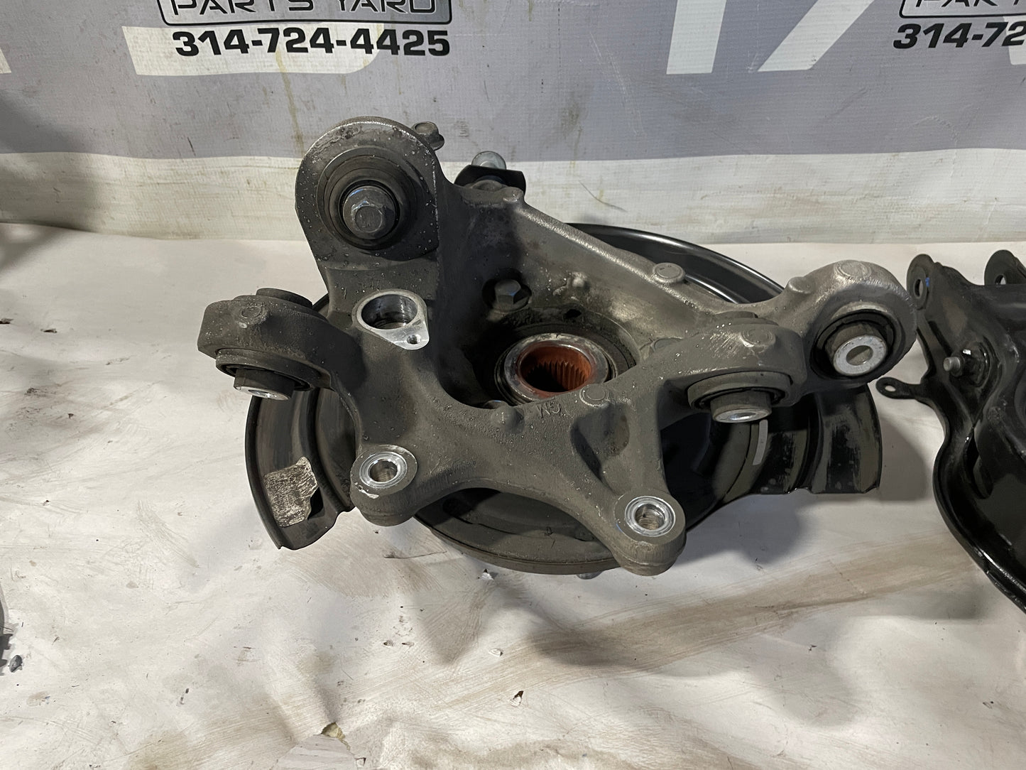 2017 Chevy Camaro SS LH Driver Rear Suspension Spindle Hub w/ Control Arms OEM - Day's Parts Yard