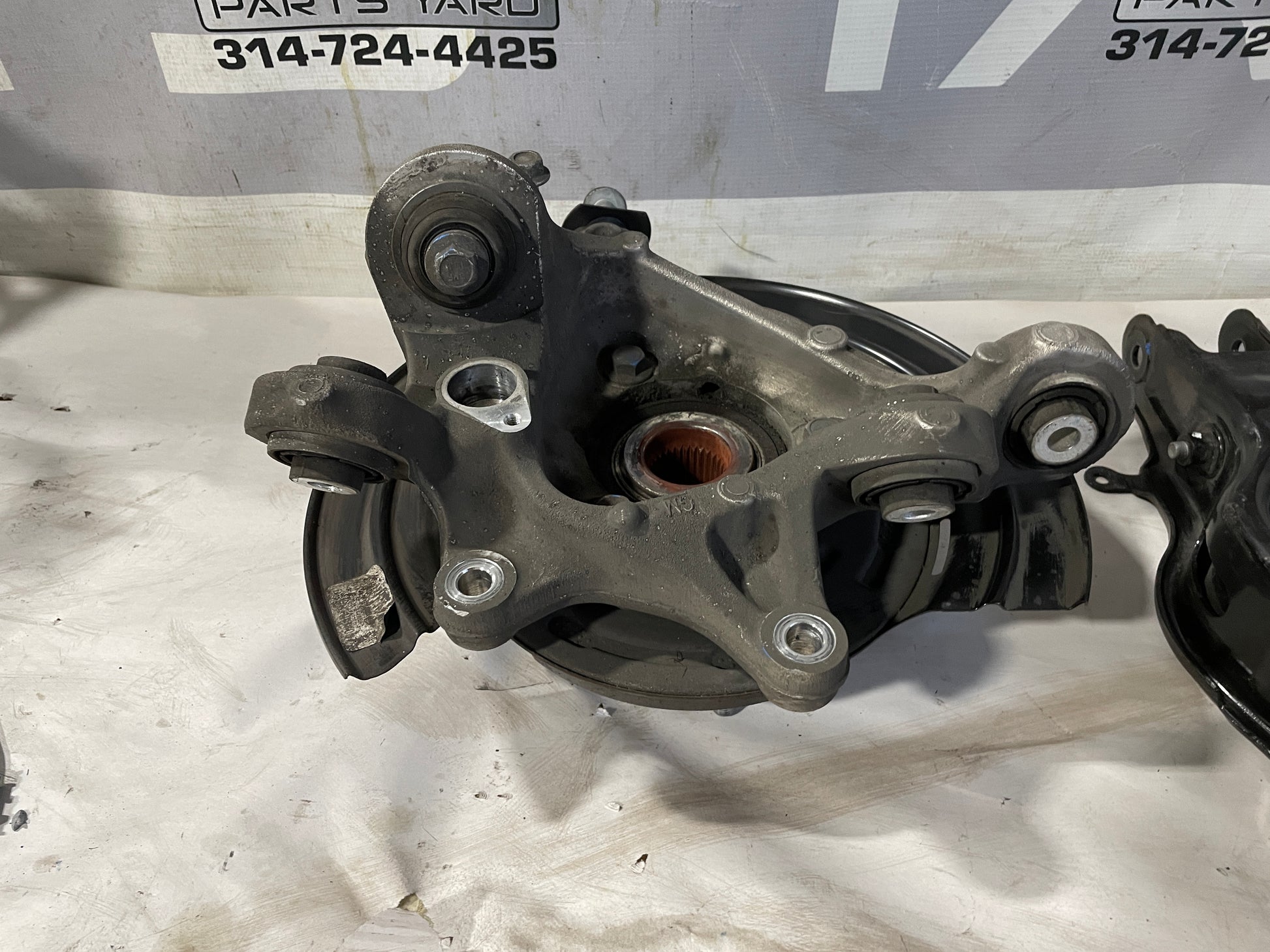 2017 Chevy Camaro SS LH Driver Rear Suspension Spindle Hub w/ Control Arms OEM - Day's Parts Yard