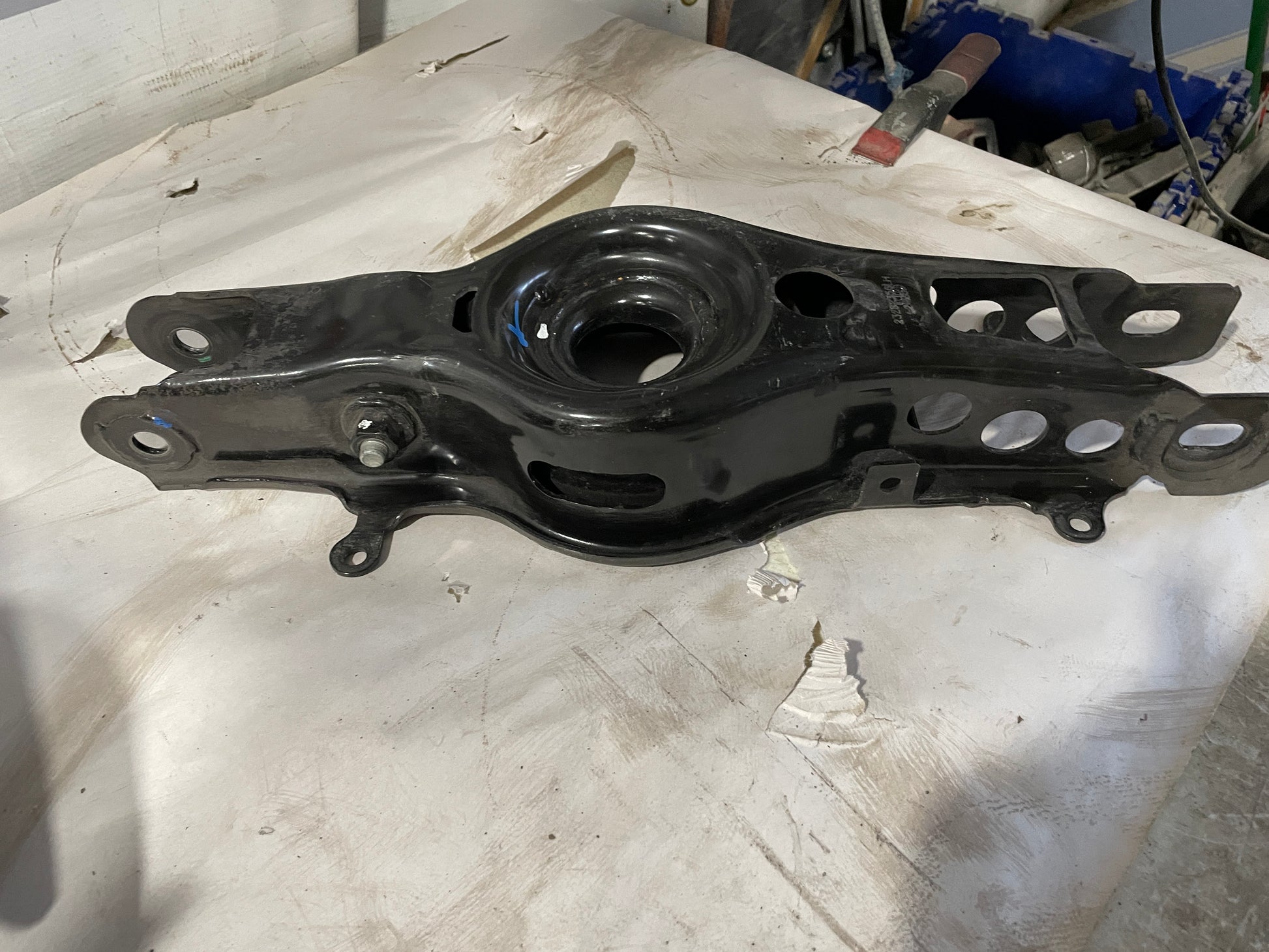 2017 Chevy Camaro SS LH Driver Rear Suspension Spindle Hub w/ Control Arms OEM - Day's Parts Yard