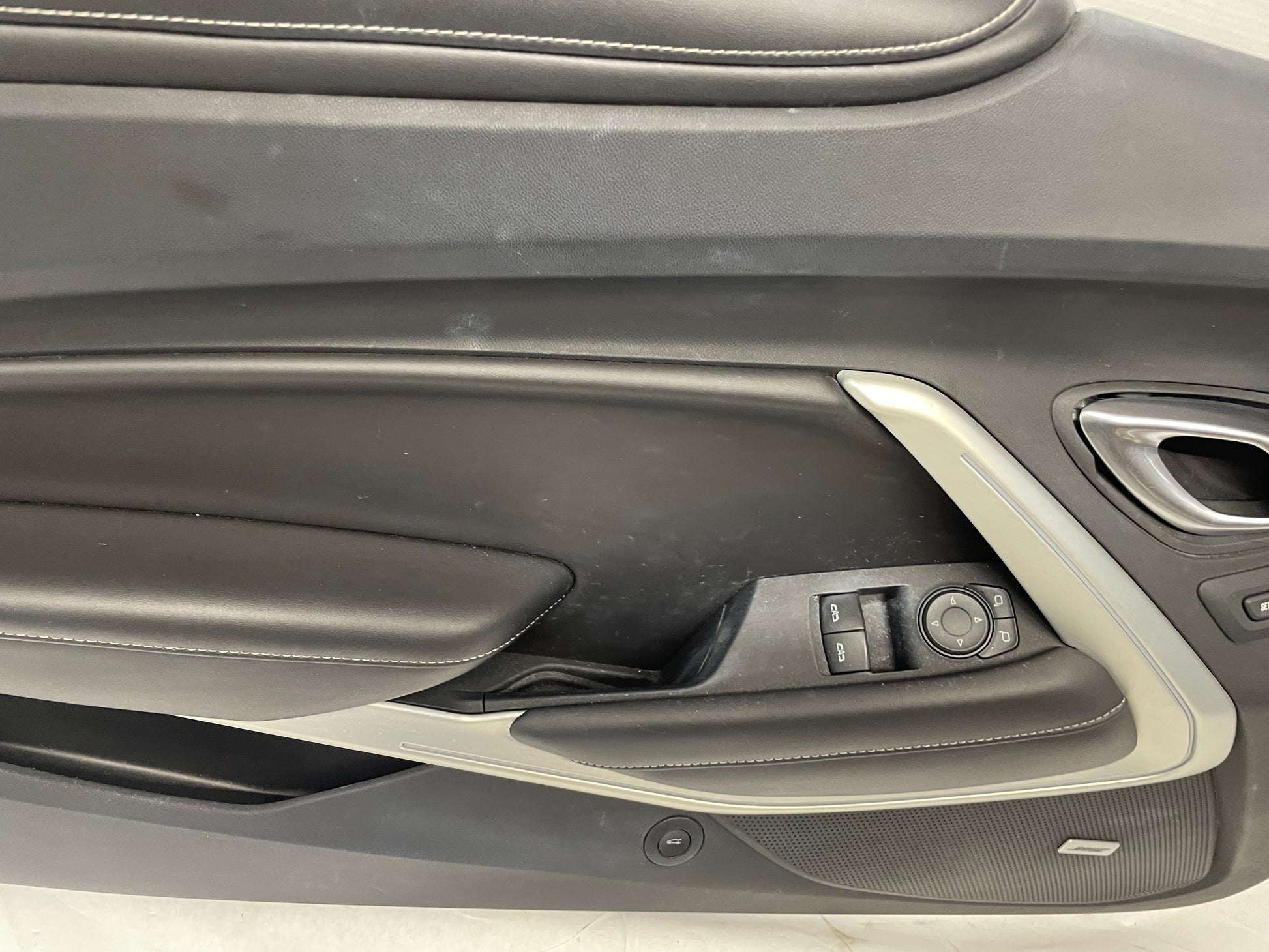 2018 Chevy Camaro SS LH Driver Front Door Panel OEM - Day's Parts Yard