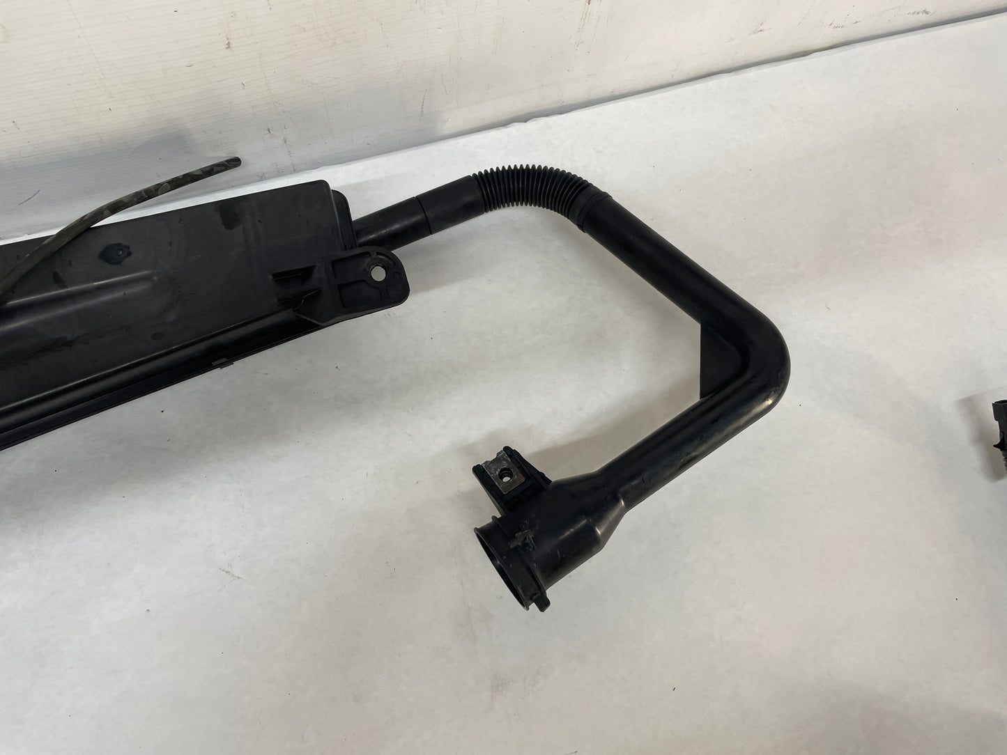 2009 Pontiac G8 Windshield Washer Reservoir Overflow Tank Bottle OEM - Day's Parts Yard