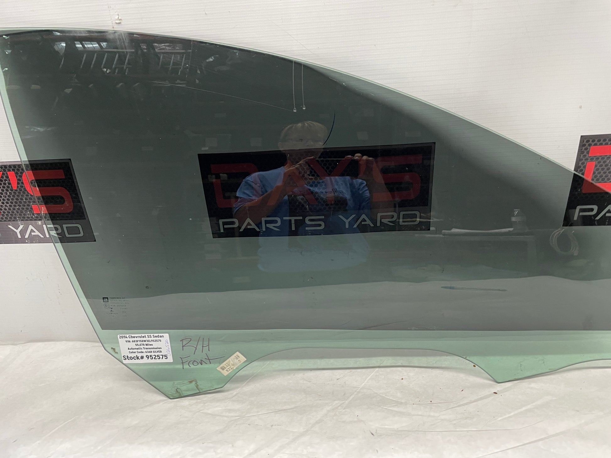 2014 Chevy SS Sedan RH Passenger Front Door Window Glass OEM - Day's Parts Yard
