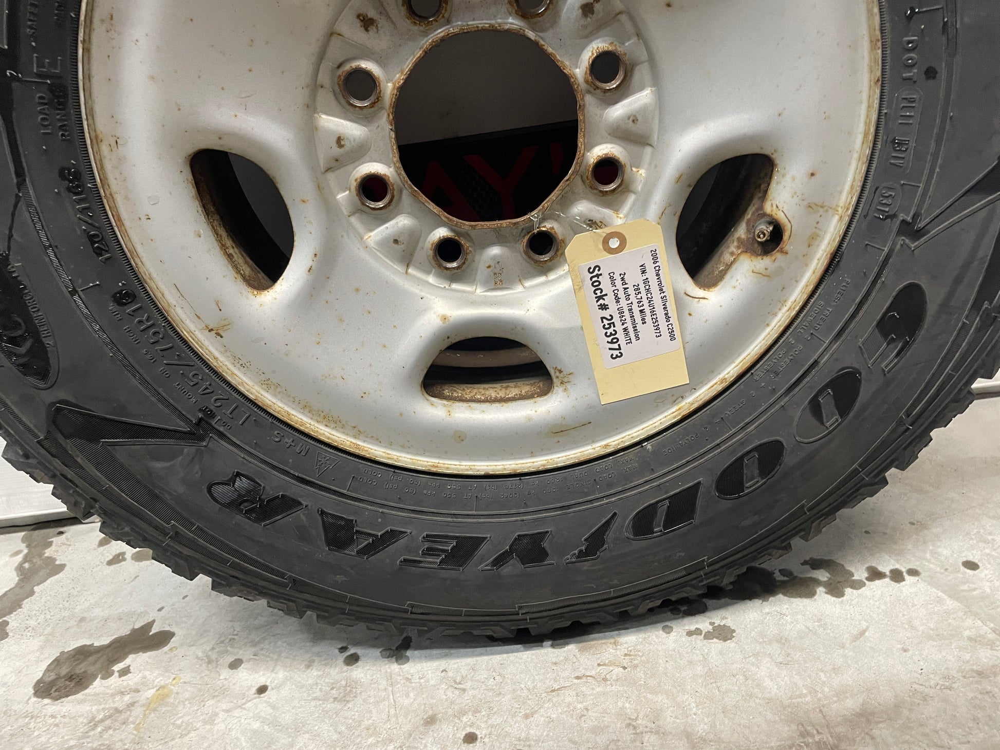 2006 Chevy Silverado C2500 Factory OEM Wheels & Tires - Day's Parts Yard