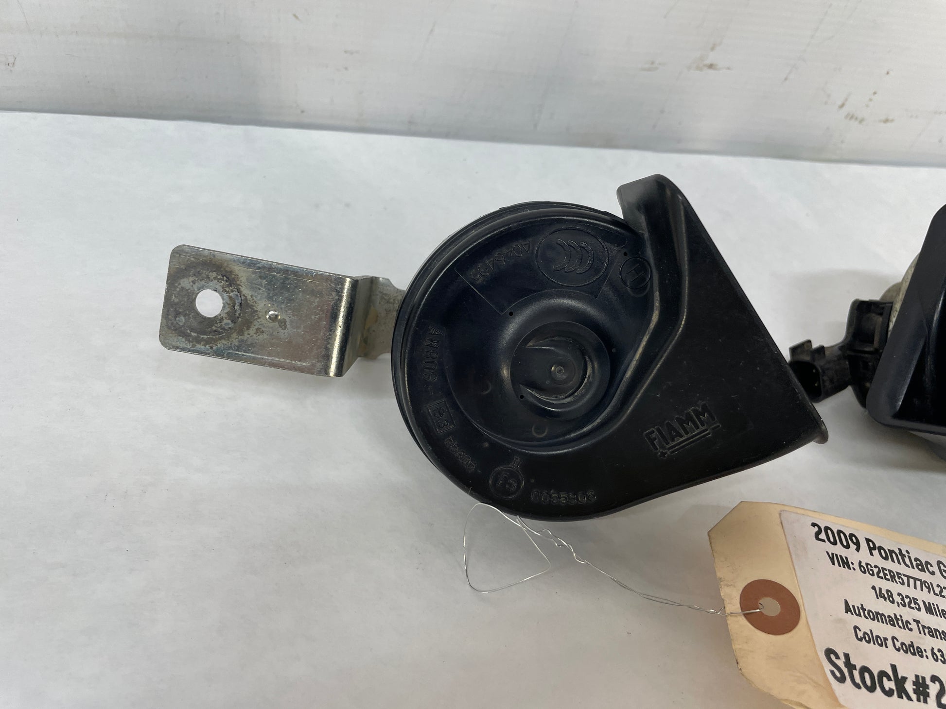 2009 Pontiac G8  Horn Set  OEM - Day's Parts Yard