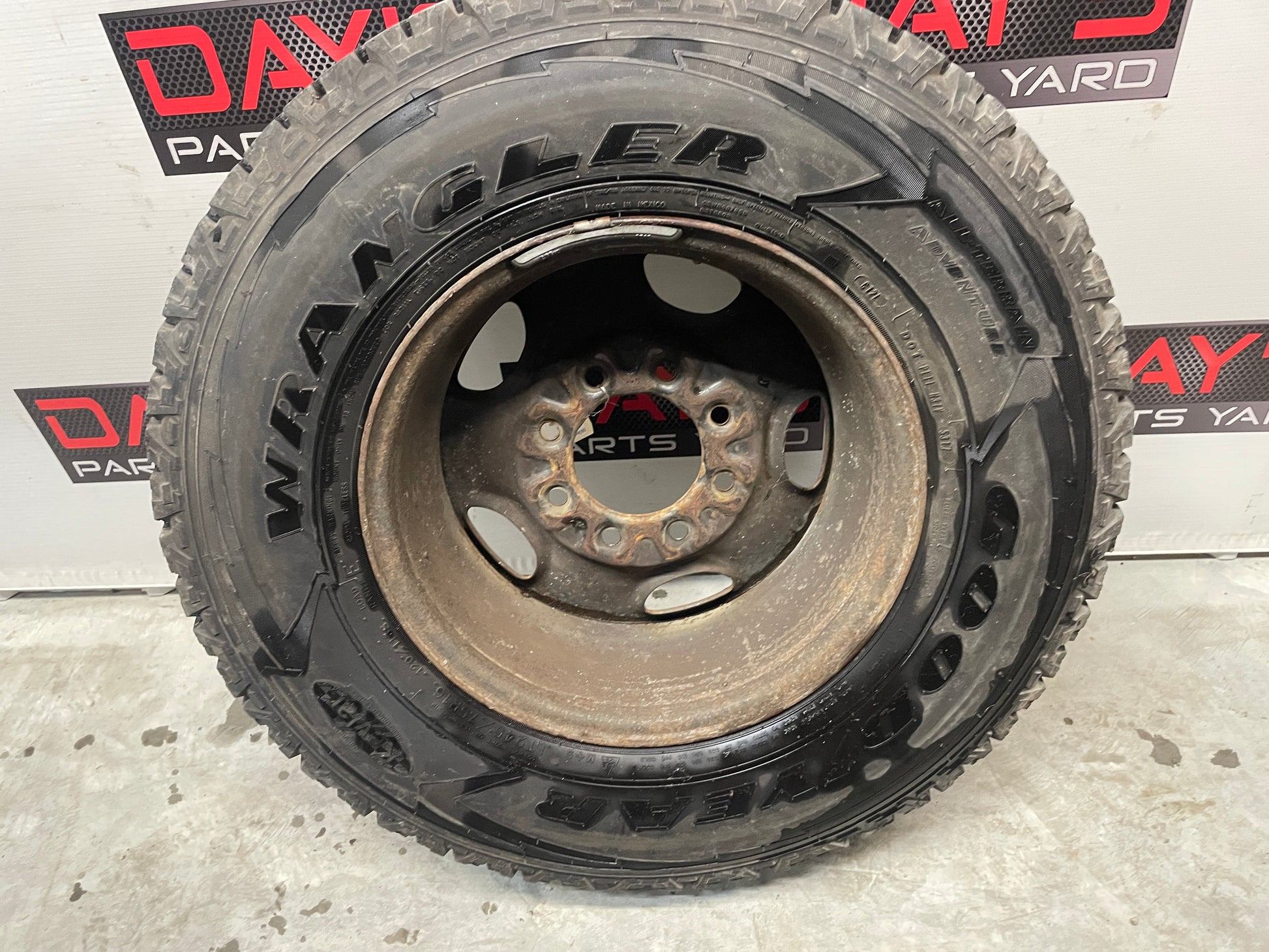 2006 Chevy Silverado C2500 Factory OEM Wheels & Tires - Day's Parts Yard