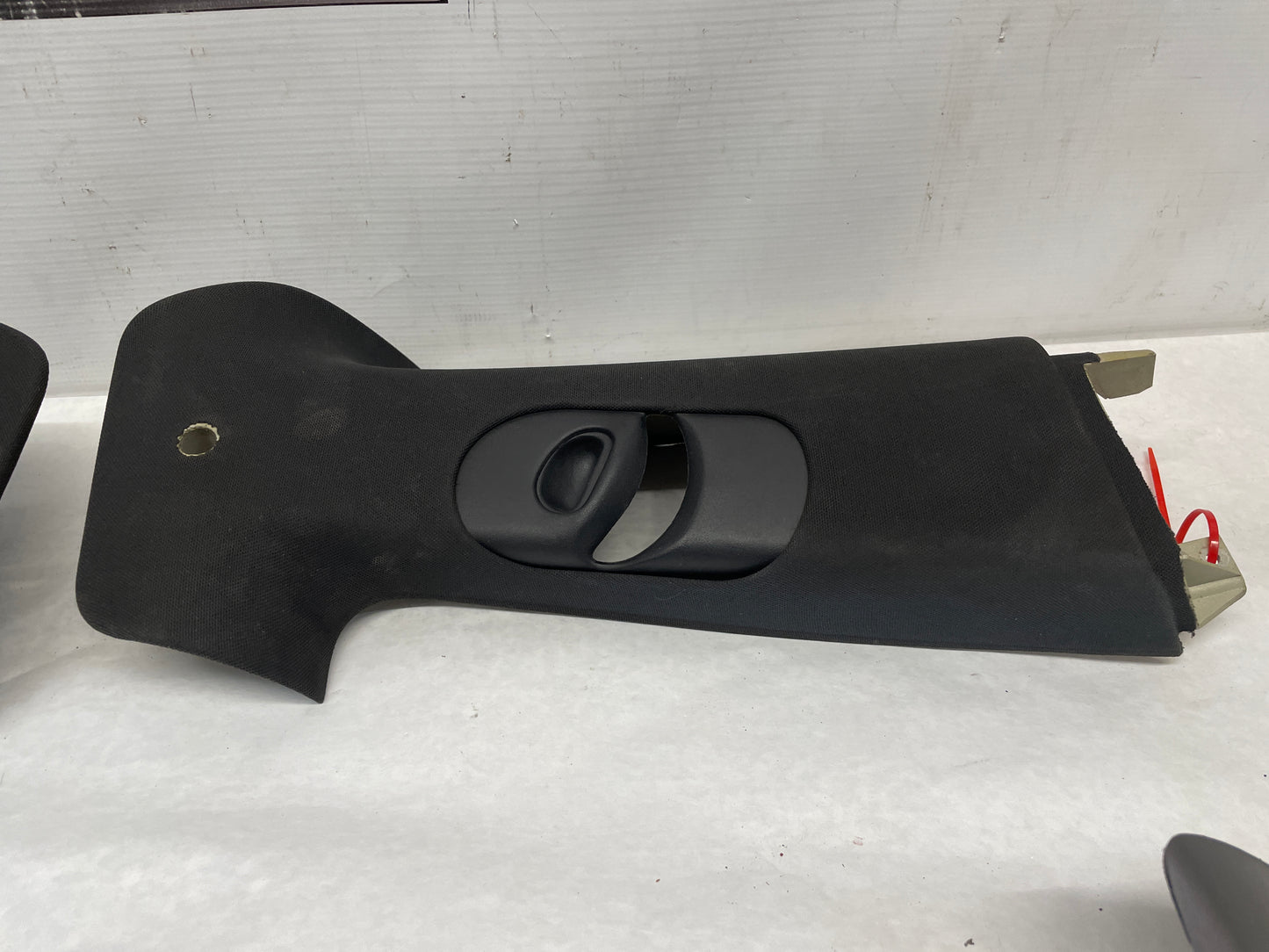 2006 Pontiac GTO RH & LH Interior Upper B Pillar Seat Belt Trim Panel Moldings OEM