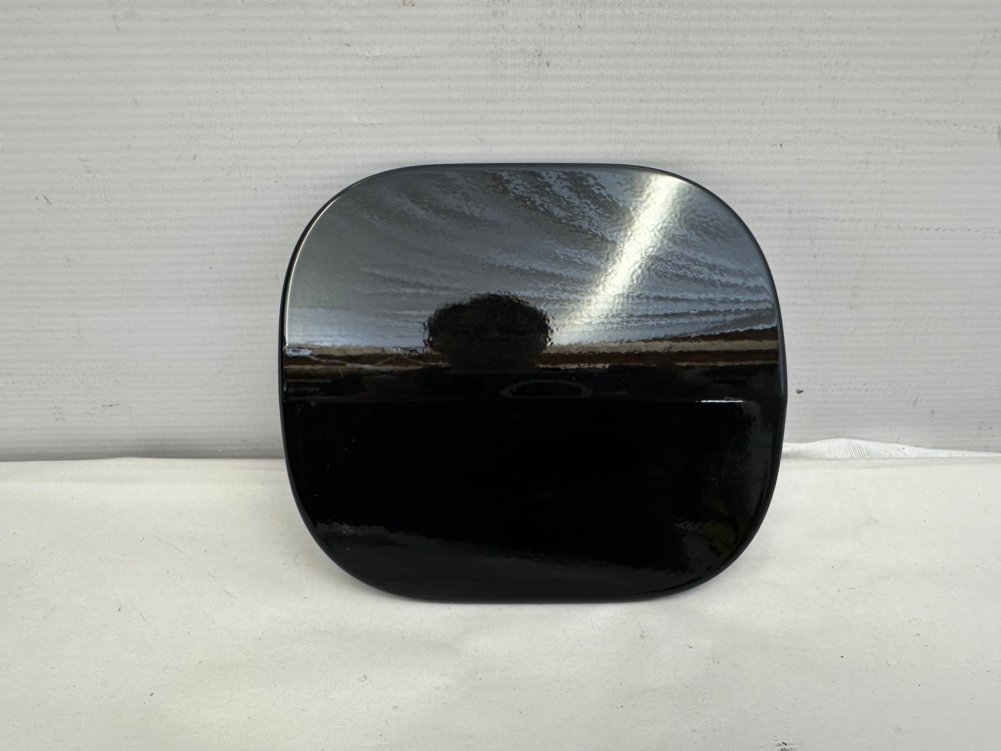 2016 Cadillac CTS-V Fuel Gas Tank Door Lid Cover OEM - Day's Parts Yard