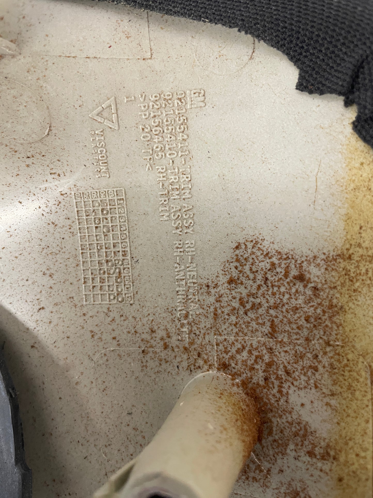 2006 Pontiac GTO RH & LH Interior Upper B Pillar Seat Belt Trim Panel Moldings OEM