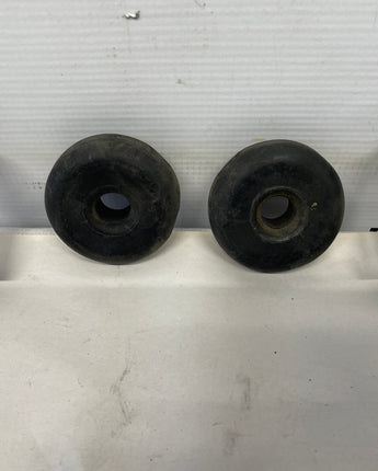 2005 Pontiac GTO Radiator Bushings w/ Clips OEM