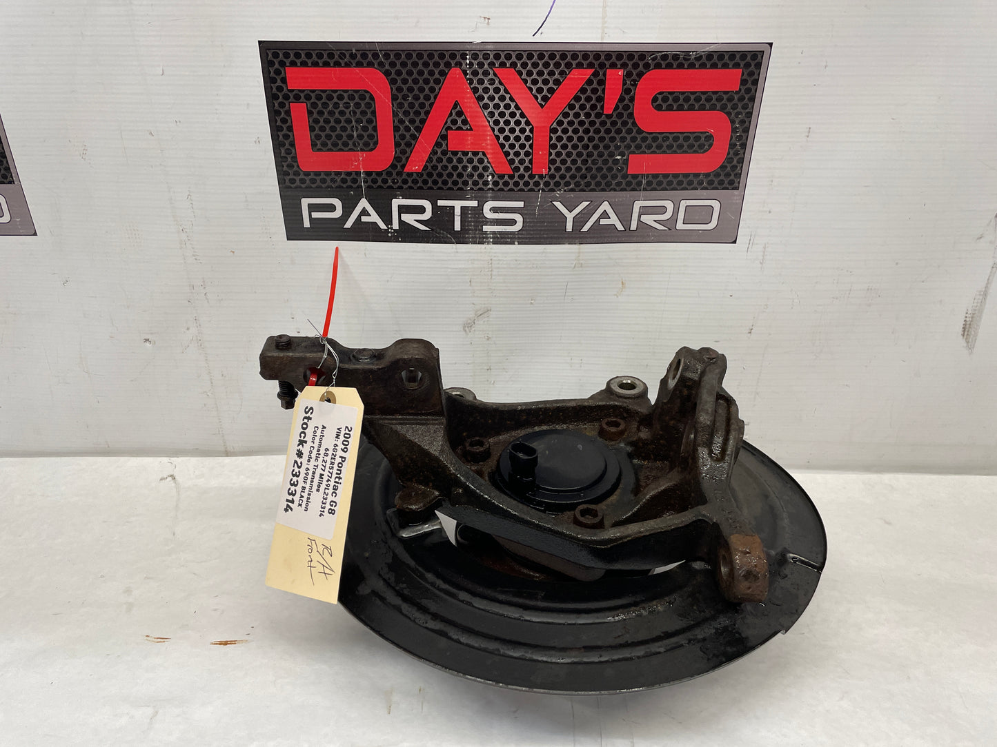 2009 Pontiac G8 RH Passenger Front Suspension Spindle Knuckle Hub Assembly OEM - Day's Parts Yard