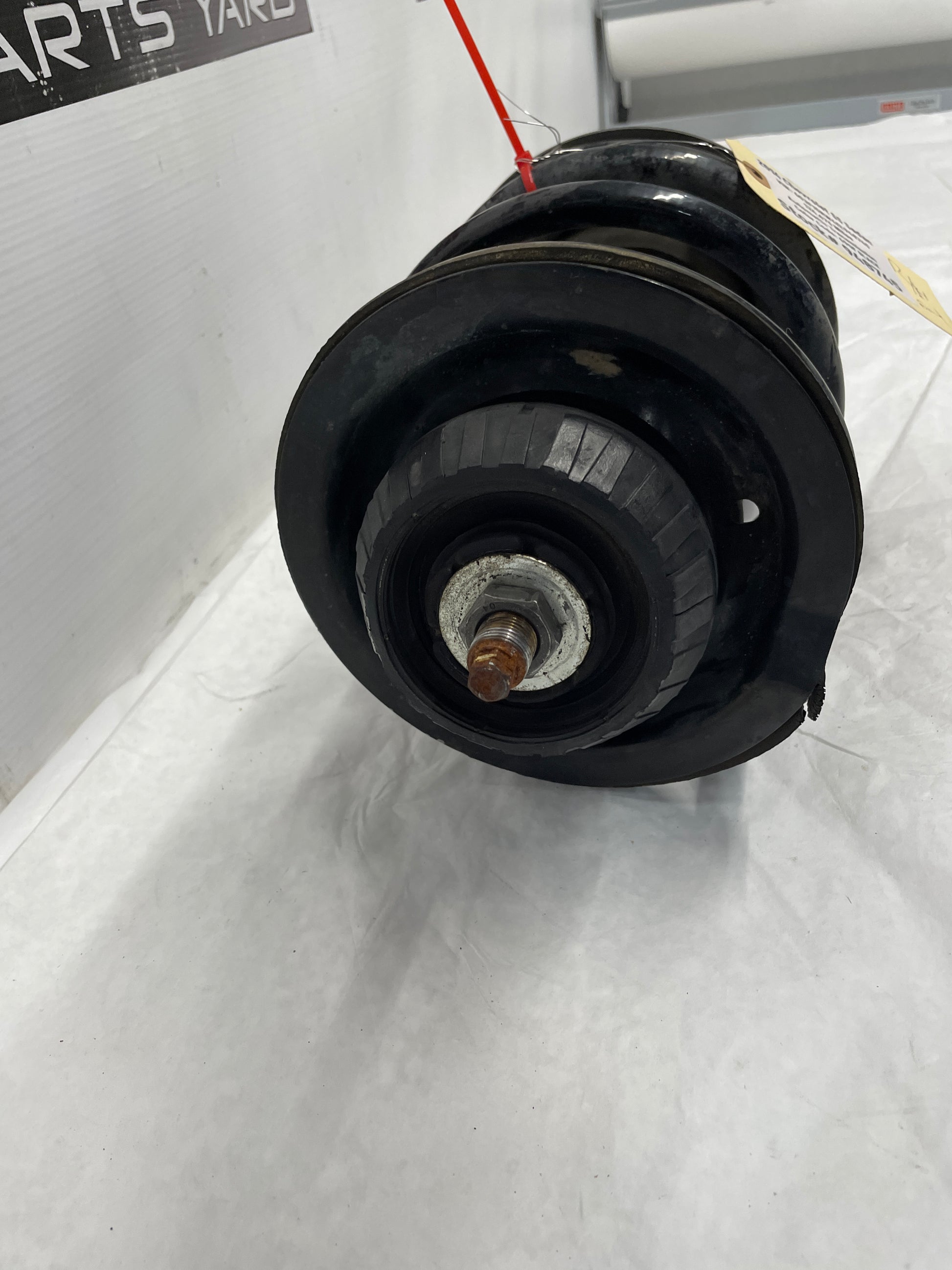 2014 Chevy SS Sedan RH Passenger Front Suspension Strut Assembly OEM - Day's Parts Yard