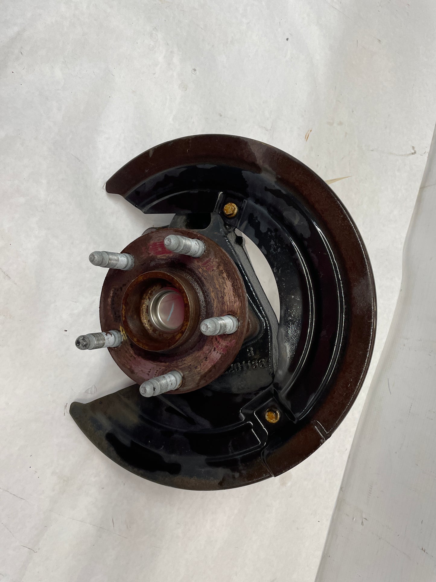 2009 Pontiac G8 RH Passenger Front Suspension Spindle Knuckle Hub Assembly OEM - Day's Parts Yard