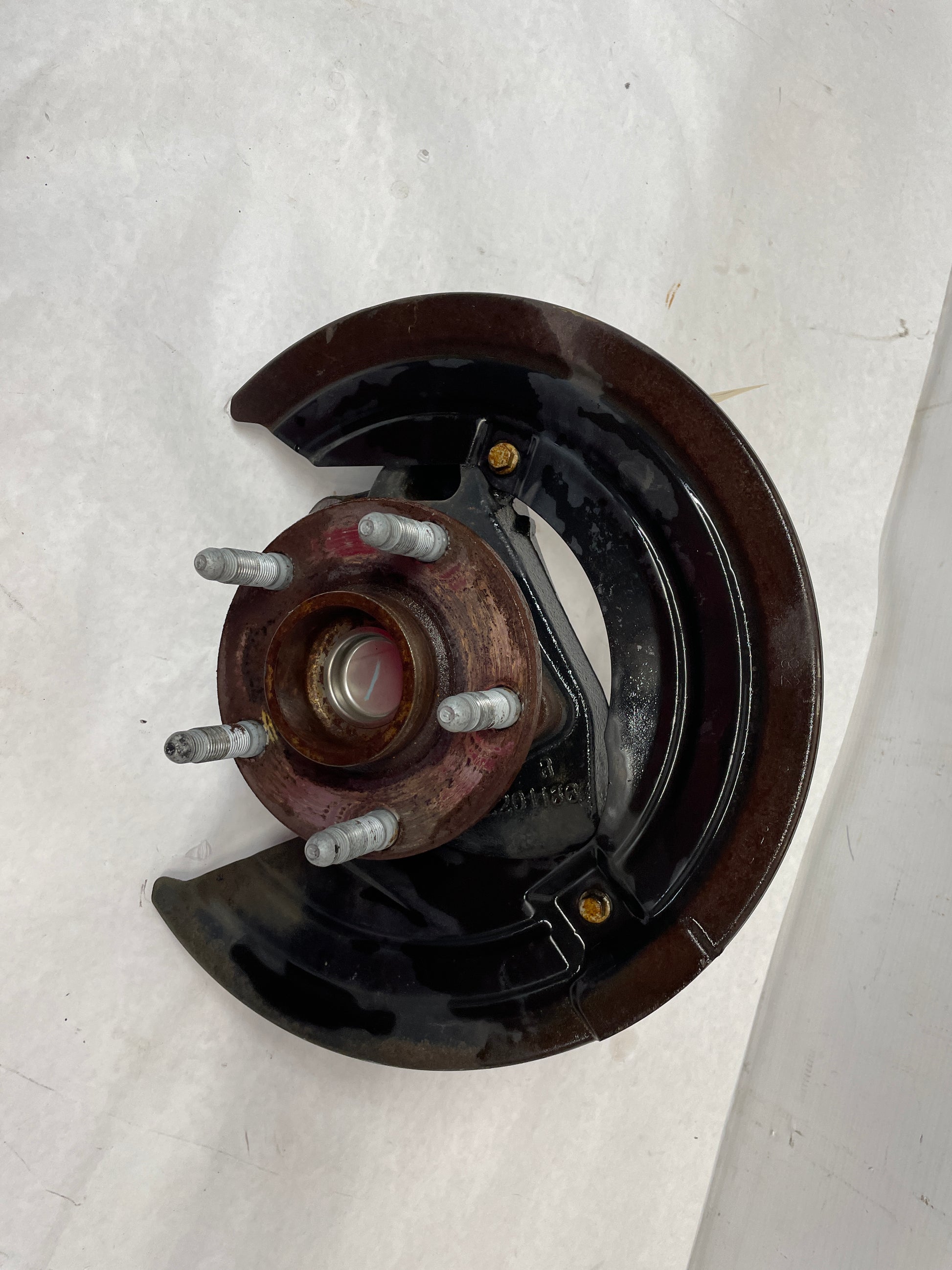 2009 Pontiac G8 RH Passenger Front Suspension Spindle Knuckle Hub Assembly OEM - Day's Parts Yard