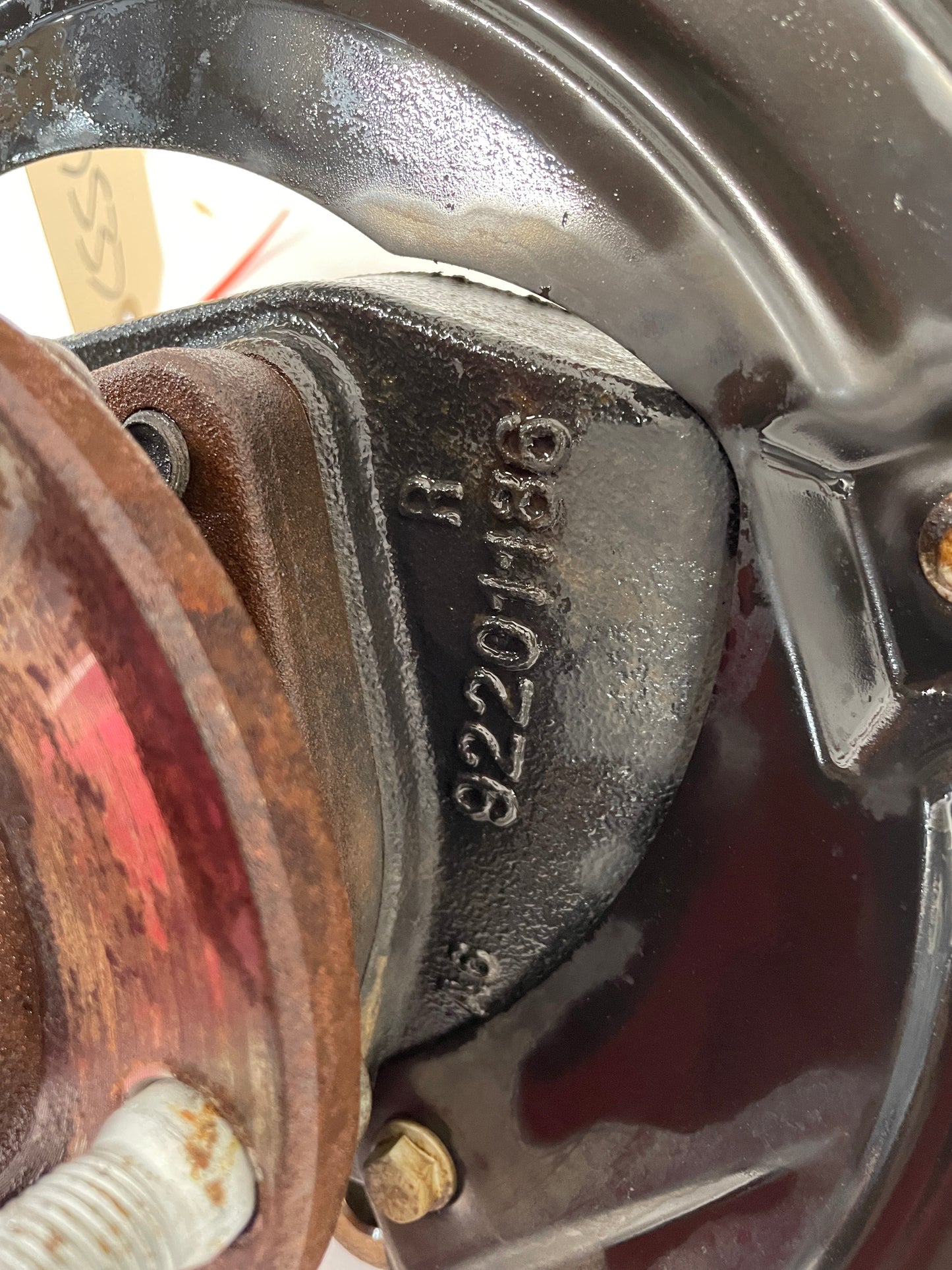 2009 Pontiac G8 RH Passenger Front Suspension Spindle Knuckle Hub Assembly OEM - Day's Parts Yard