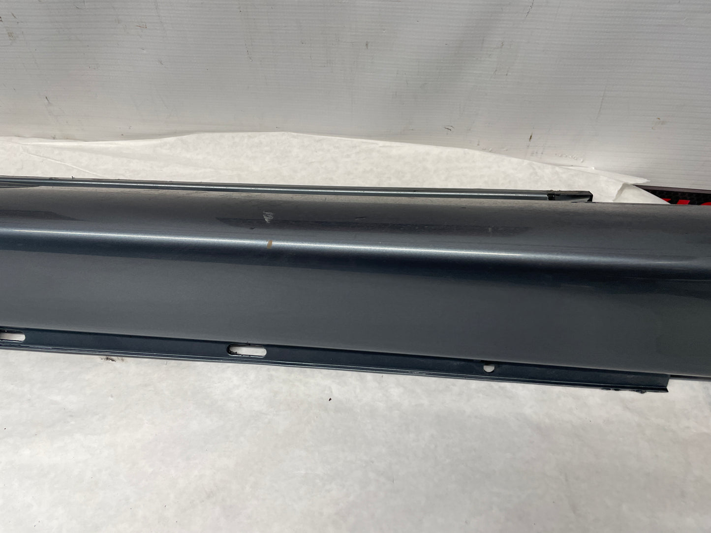 2005 Pontiac GTO LH Driver Rocker Molding Side Skirt Trim Panel OEM - Day's Parts Yard