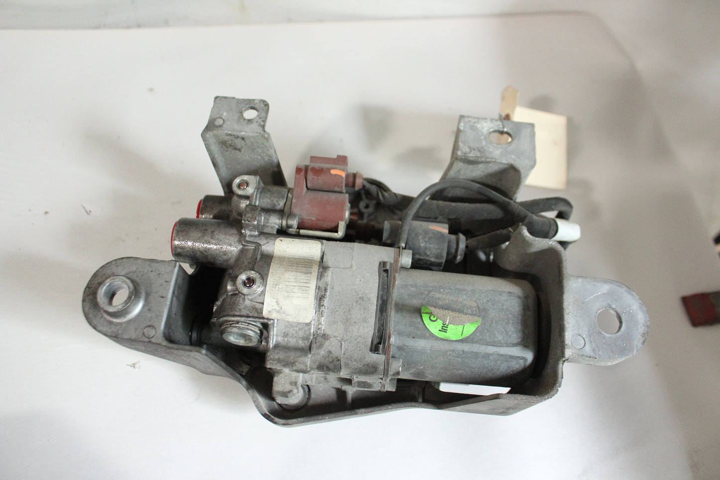 2017 Chevy Camaro SS 1LE Rear Differential Actuator Pump Lock Module OEM