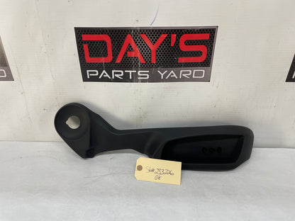 2009 Pontiac G8 Front RH Passenger Seat Controls Outer Finish Panel OEM - Day's Parts Yard