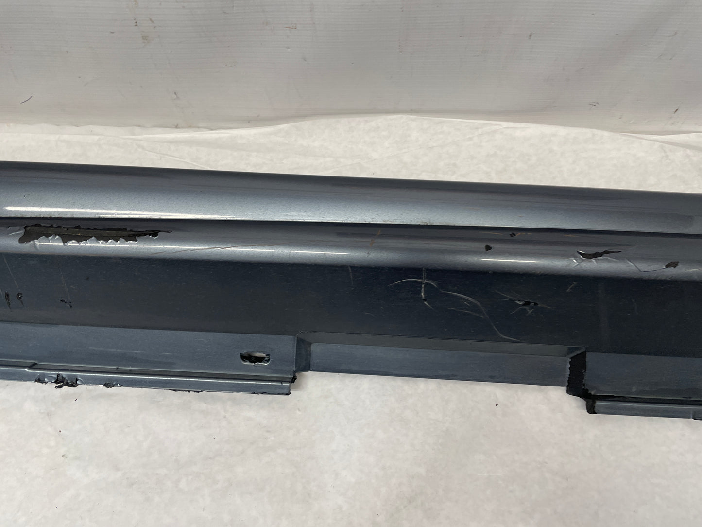 2005 Pontiac GTO LH Driver Rocker Molding Side Skirt Trim Panel OEM - Day's Parts Yard
