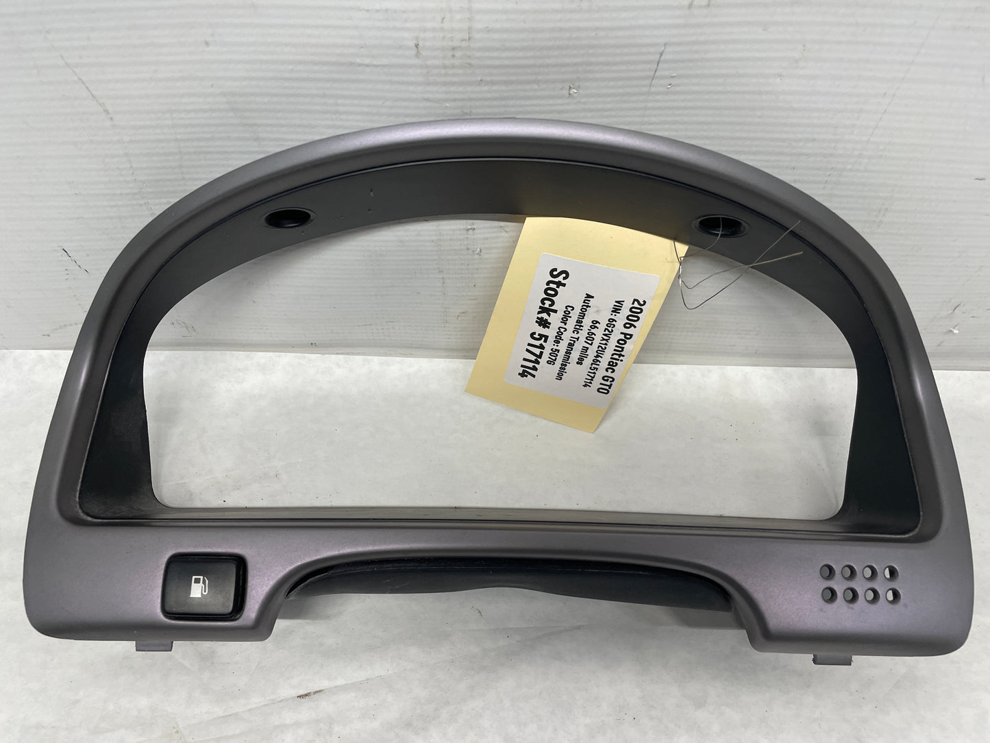 2006 Pontiac GTO Instrument Speedometer Gauge Cluster Bezel Trim Panel OEM