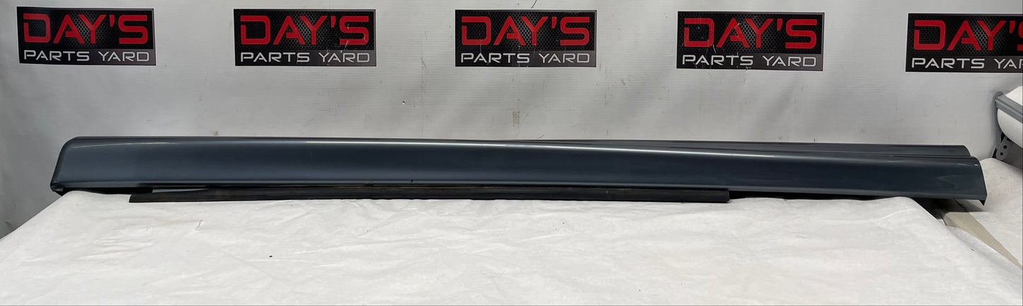 2005 Pontiac GTO RH Passenger Rocker Molding Side Skirt Panel Trim OEM - Day's Parts Yard