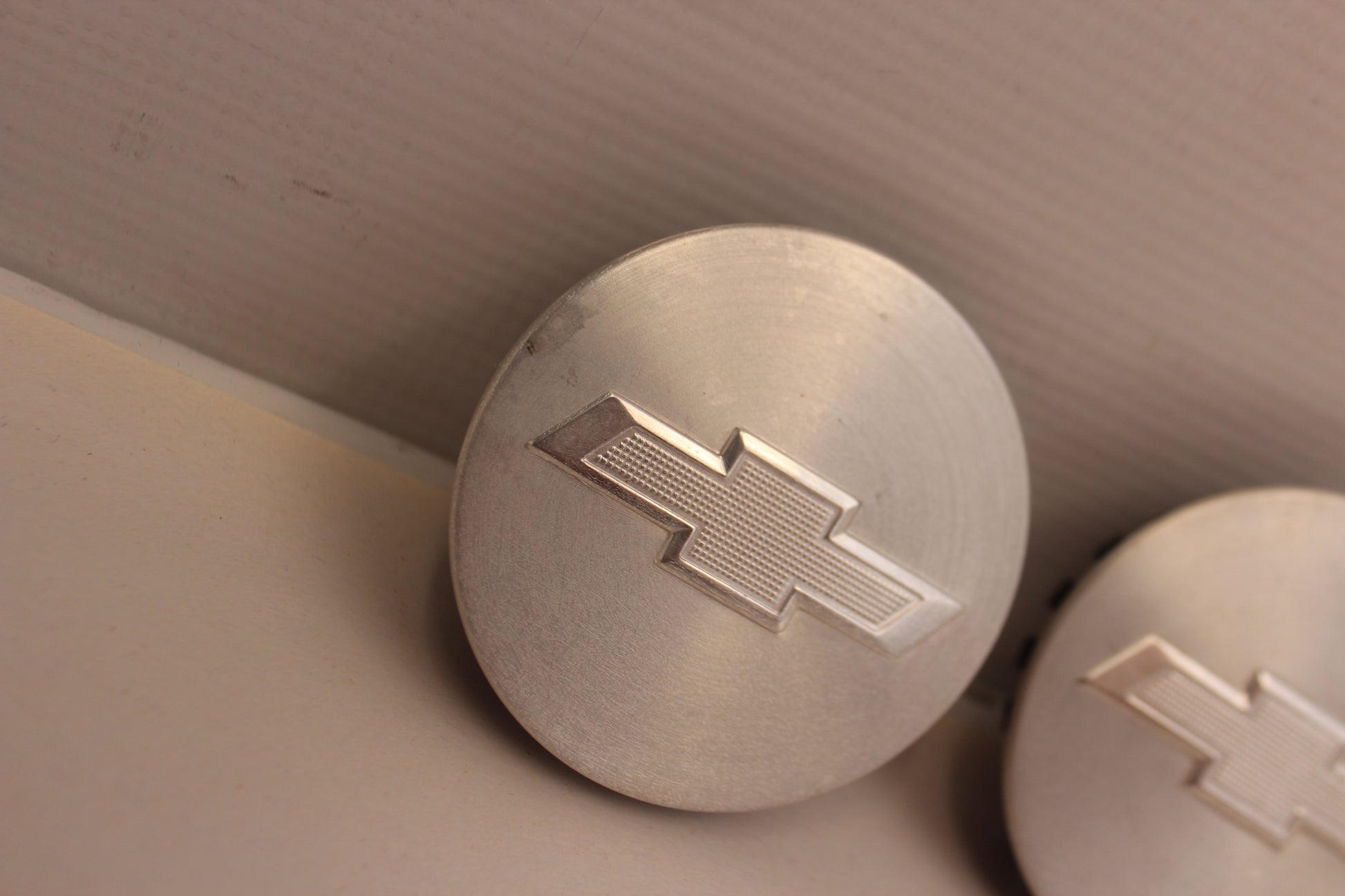 2013 Chevy Camaro SS Wheel Center Caps Silver OEM - Day's Parts Yard