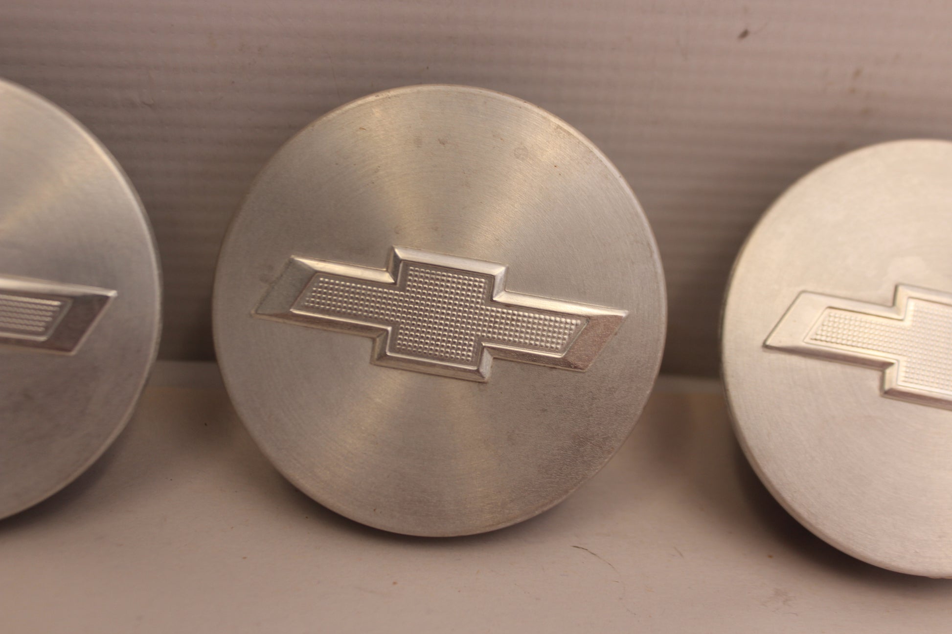 2013 Chevy Camaro SS Wheel Center Caps Silver OEM - Day's Parts Yard