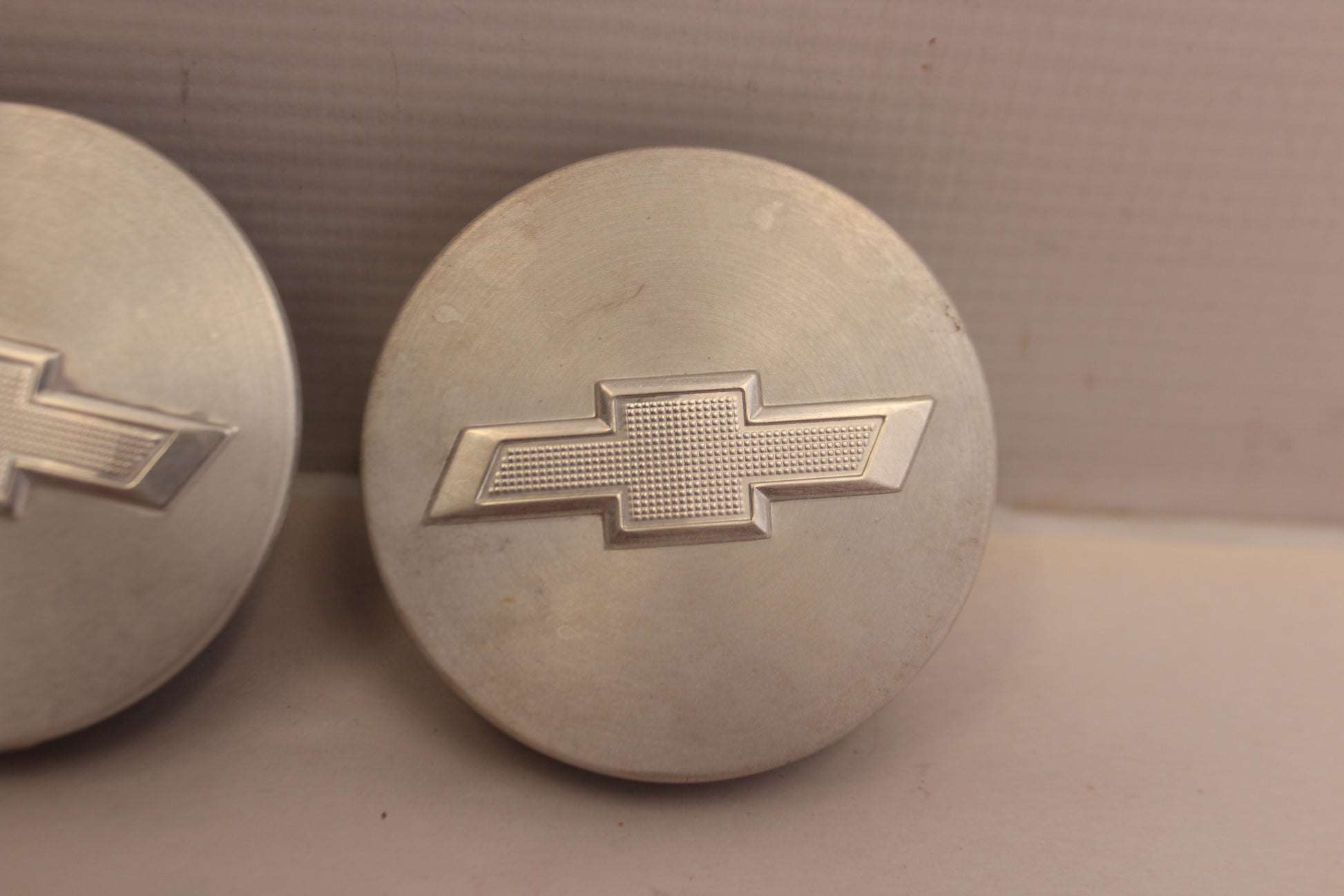2013 Chevy Camaro SS Wheel Center Caps Silver OEM - Day's Parts Yard