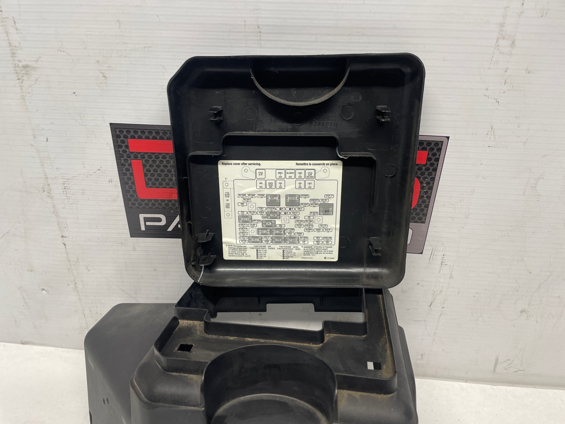 2003 Chevy Silverado C2500 Fuse Relay Wire Harness Junction Box Block OEM - Day's Parts Yard