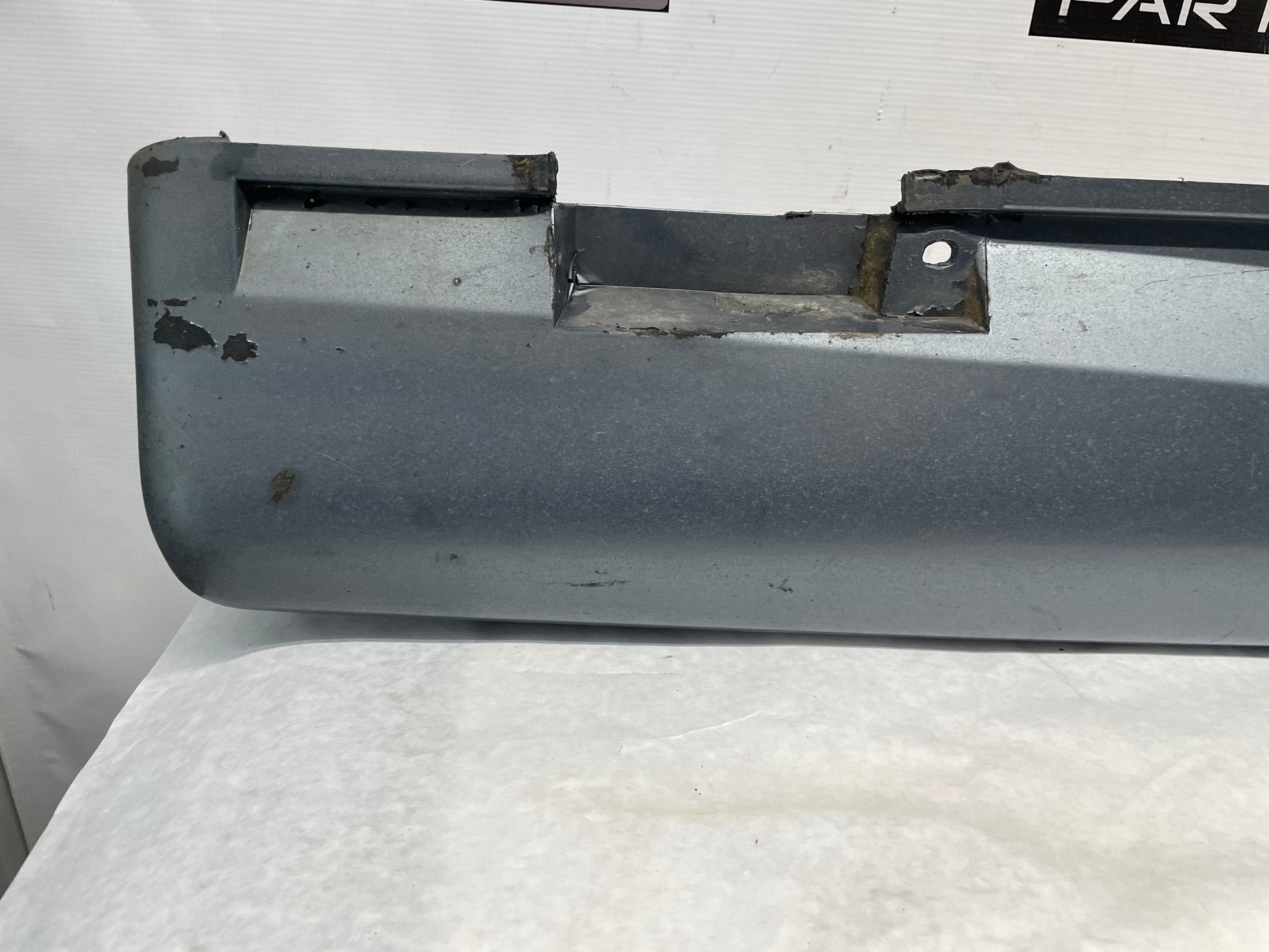 2005 Pontiac GTO RH Passenger Rocker Molding Side Skirt Panel Trim OEM - Day's Parts Yard