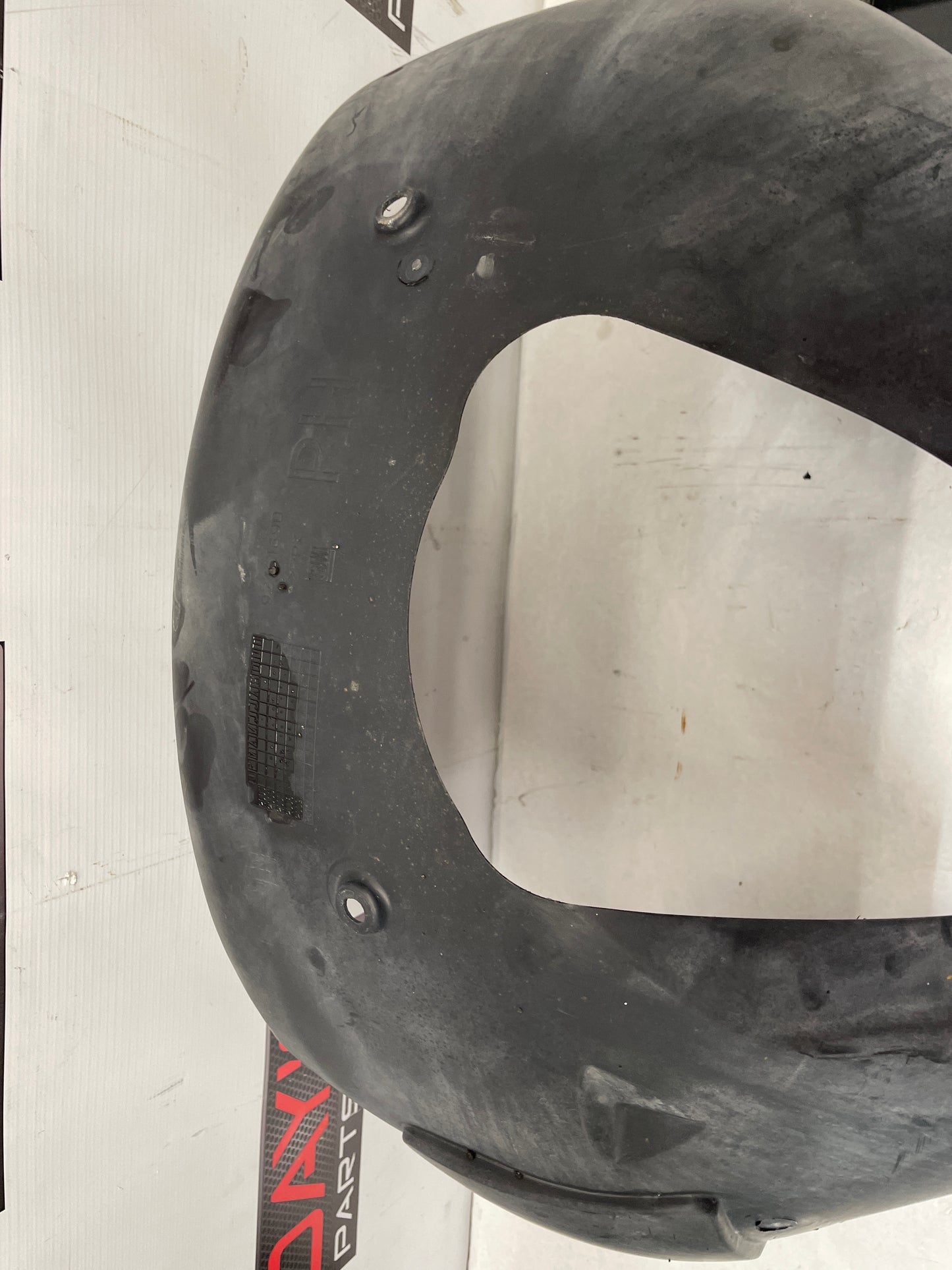 2009 Pontiac G8 RH Passenger Front Fender Wheel Well Liner House OEM - Day's Parts Yard