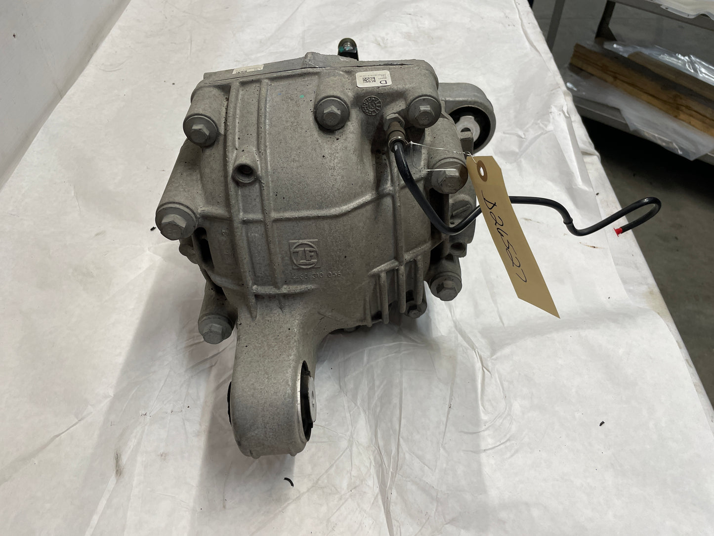 2014 Chevy SS Rear End Axle Carrier Rearend Diff Differential 3.27 LSD OEM - Day's Parts Yard