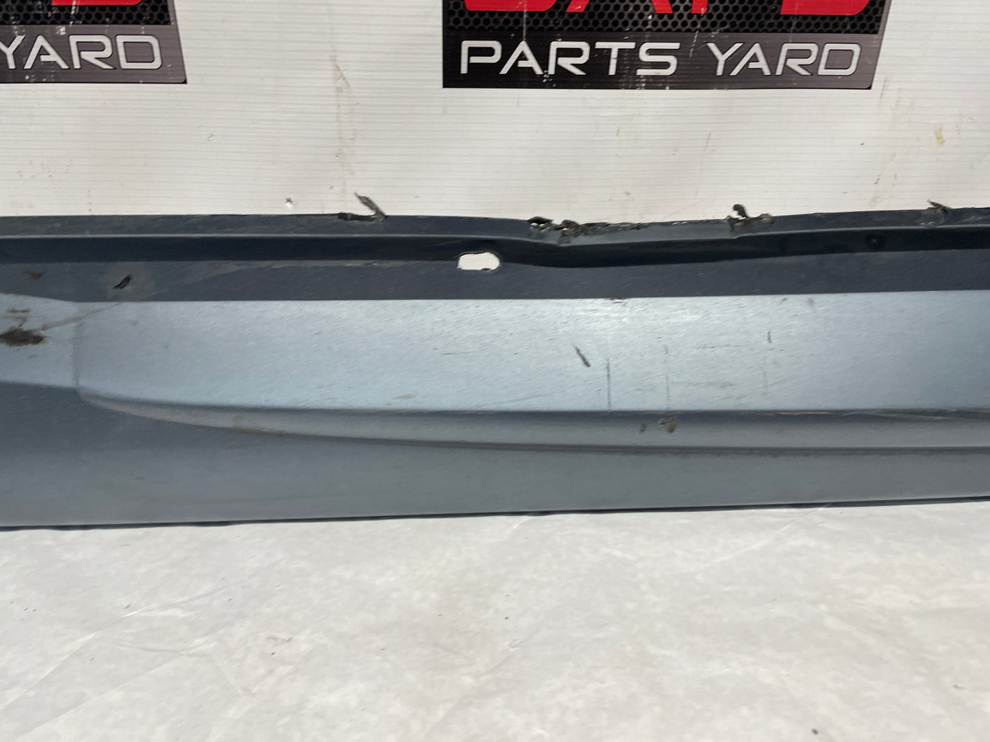 2005 Pontiac GTO RH Passenger Rocker Molding Side Skirt Panel Trim OEM - Day's Parts Yard